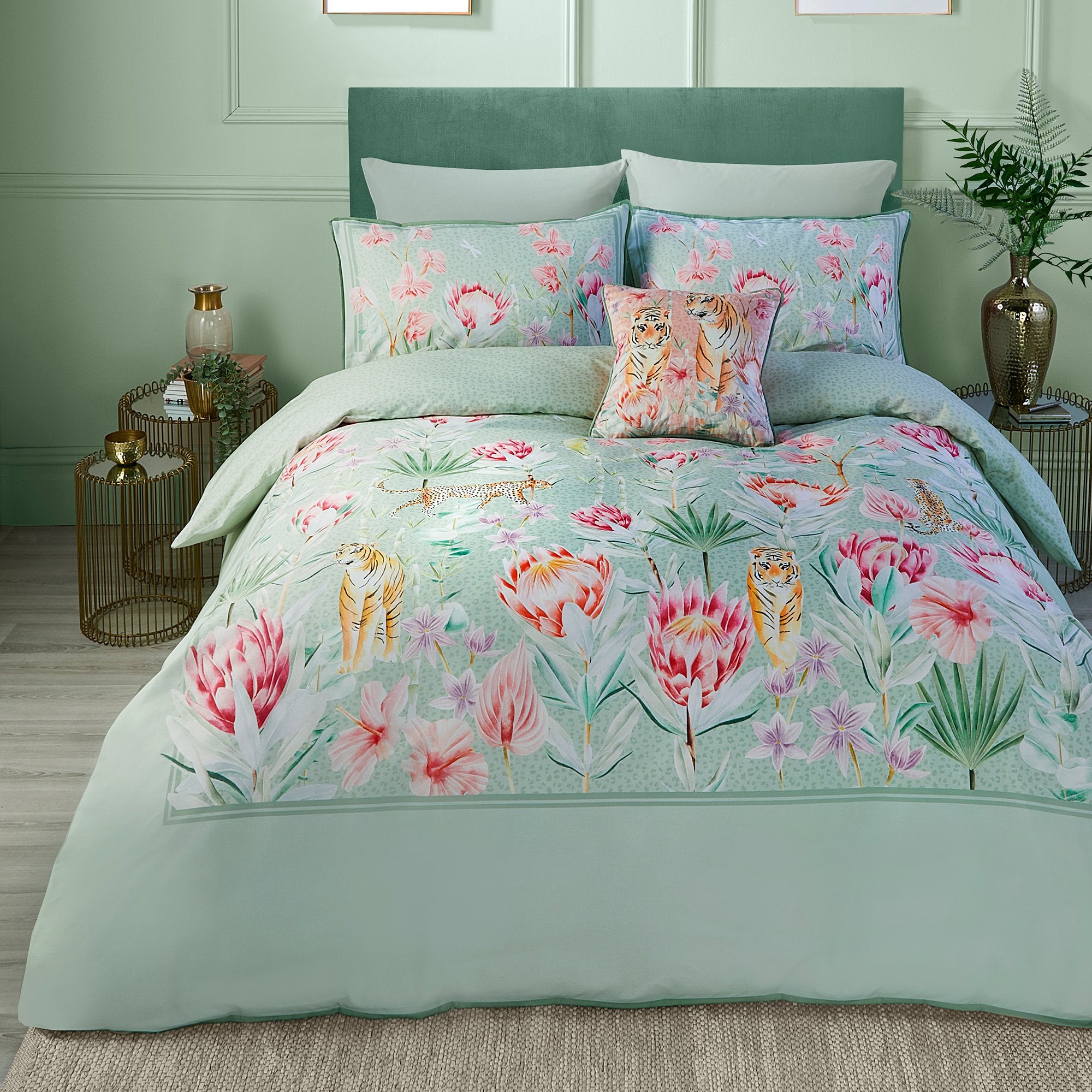 Duvet Cover Set Tropical Leopard by Soiree in Green