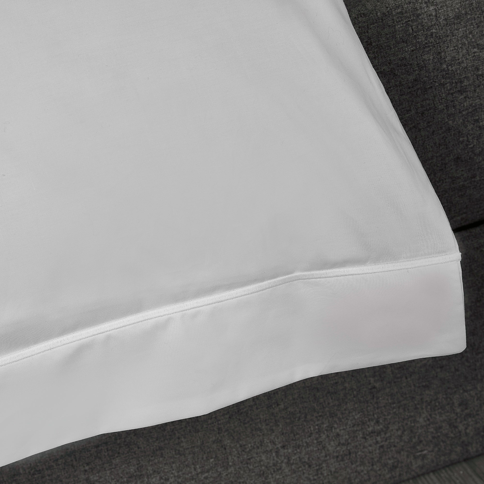 Duvet Cover Set Baratta by Appletree Boutique in White