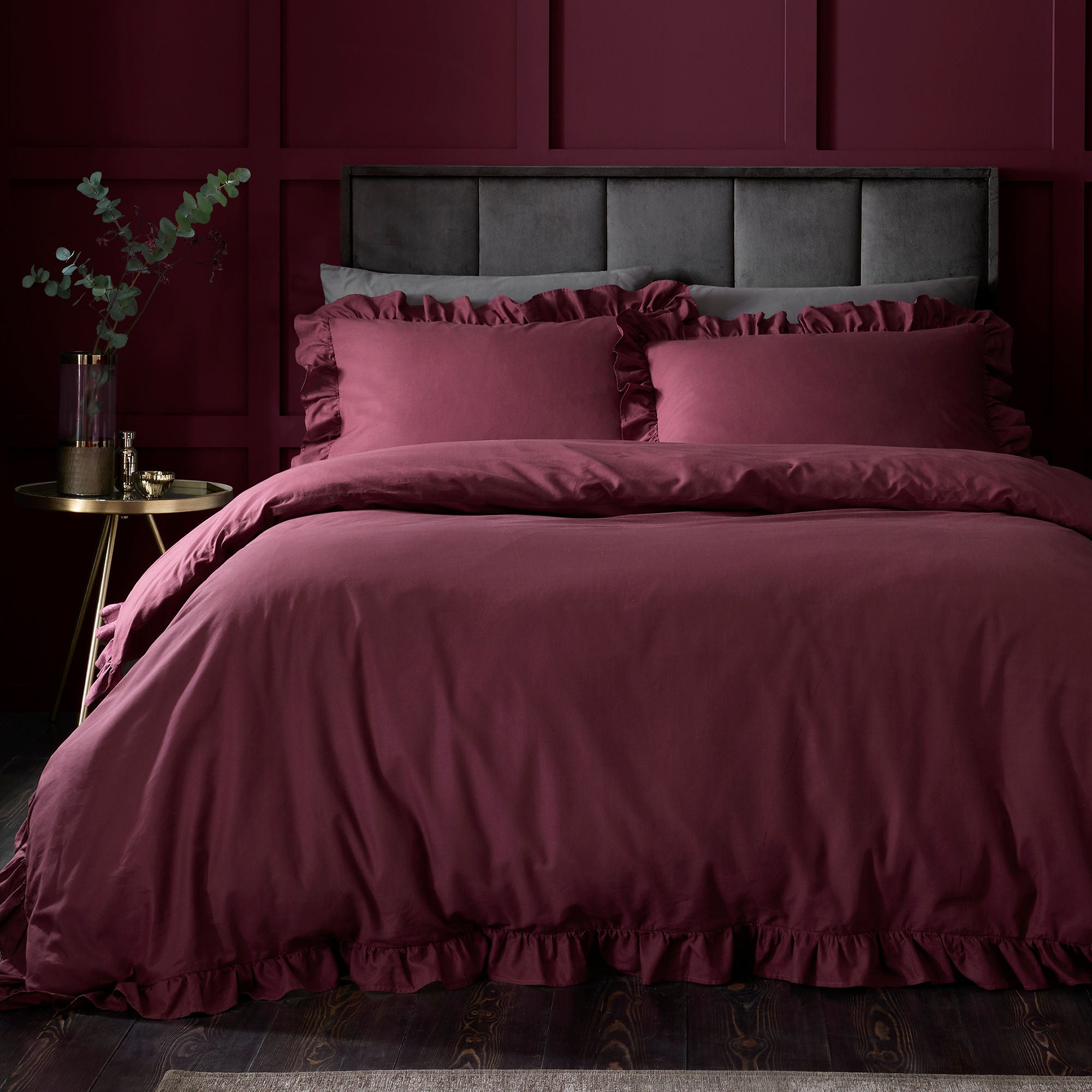 Duvet Cover Set Cassia Frill by Appletree Hygge in Berry
