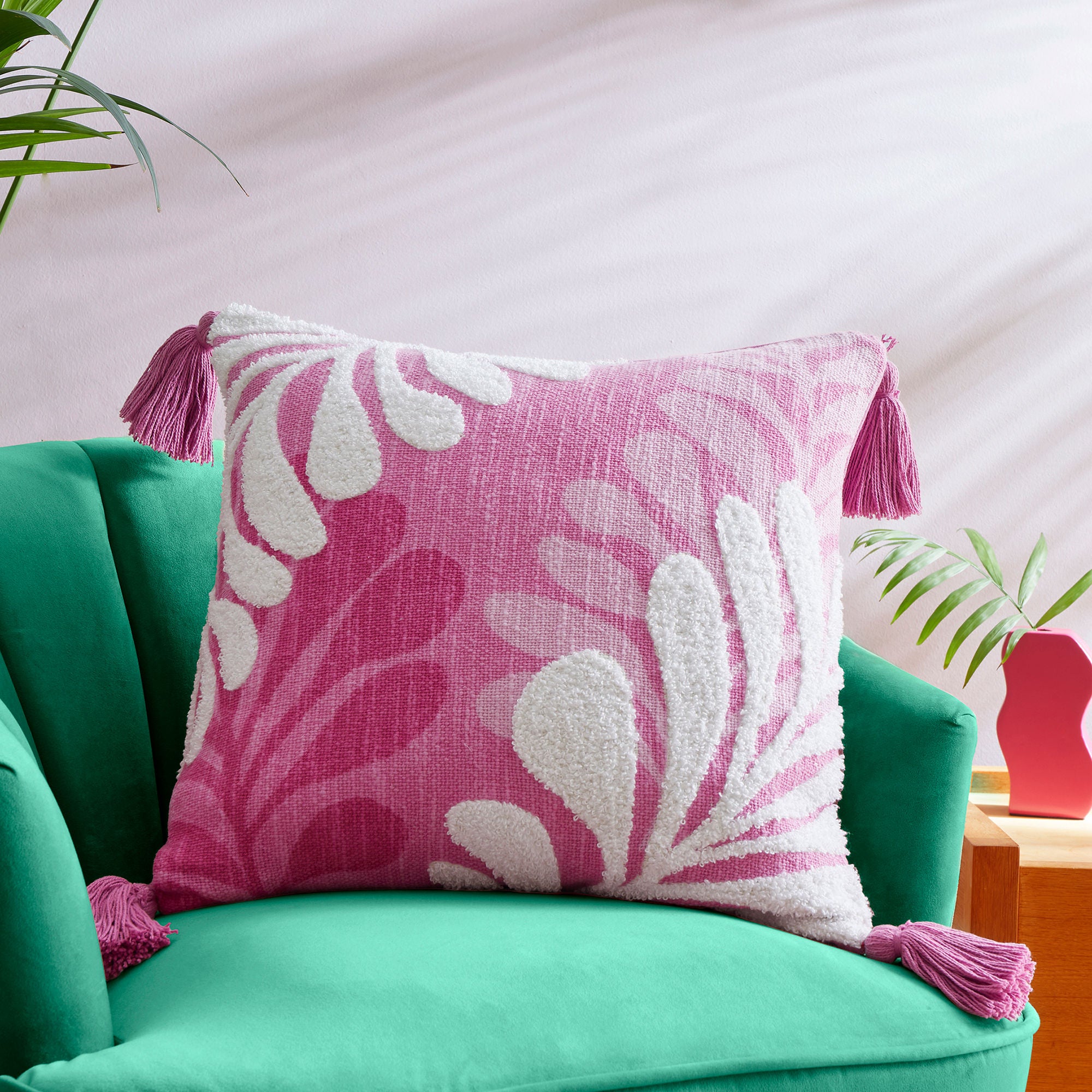 Cushion Carmen by Appletree Style in Pink