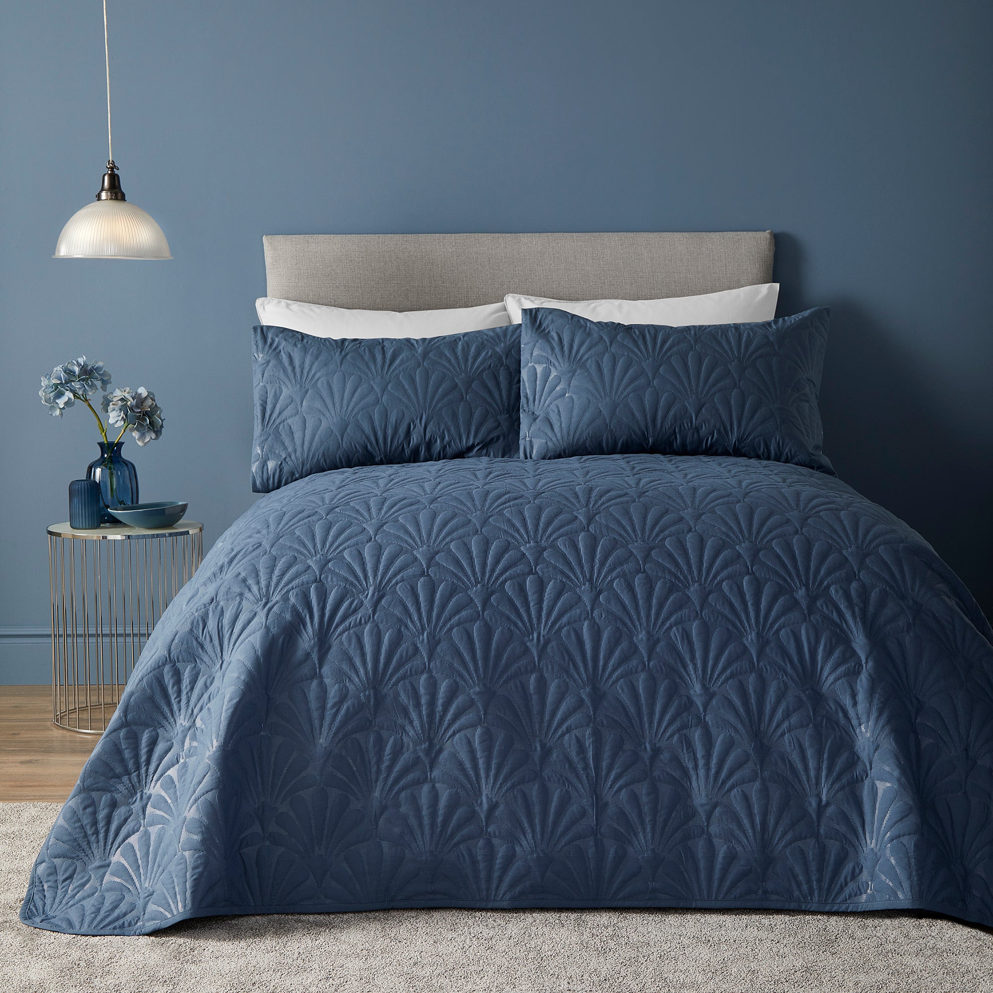 Bedspread Cavali by Serene in Dark Blue