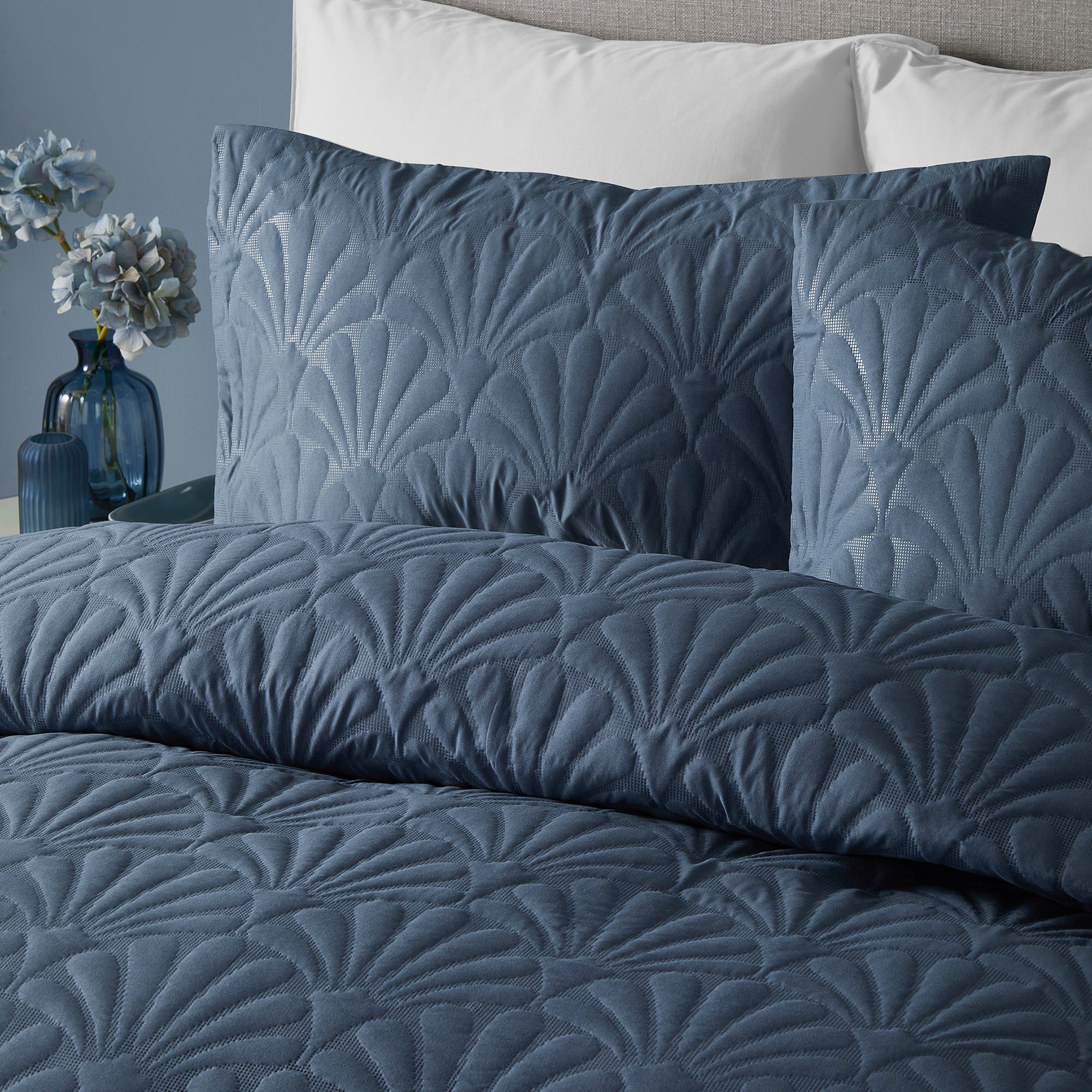 Duvet Cover Set Cavali by Serene in Dark Blue