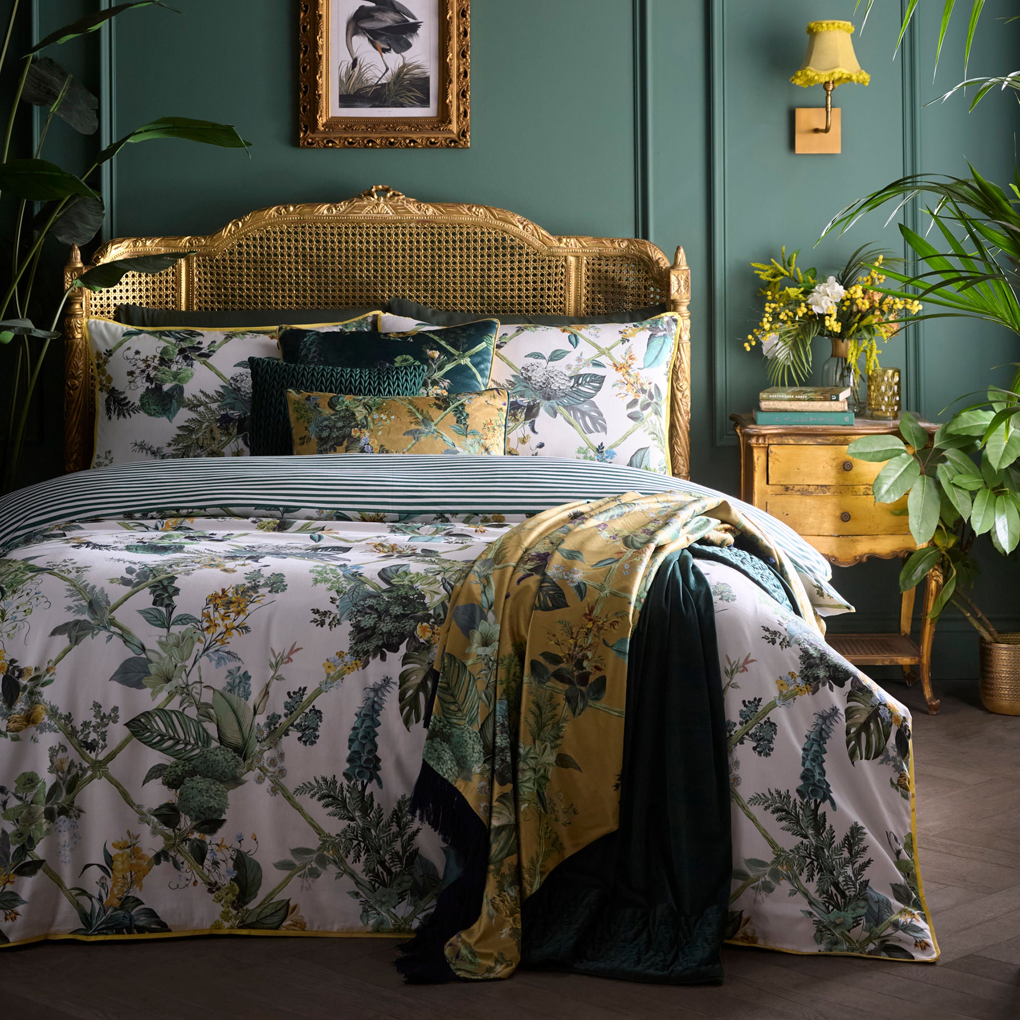 Duvet Cover Set Cotswold Fantasia by Laurence Llewelyn-Bowen in Green
