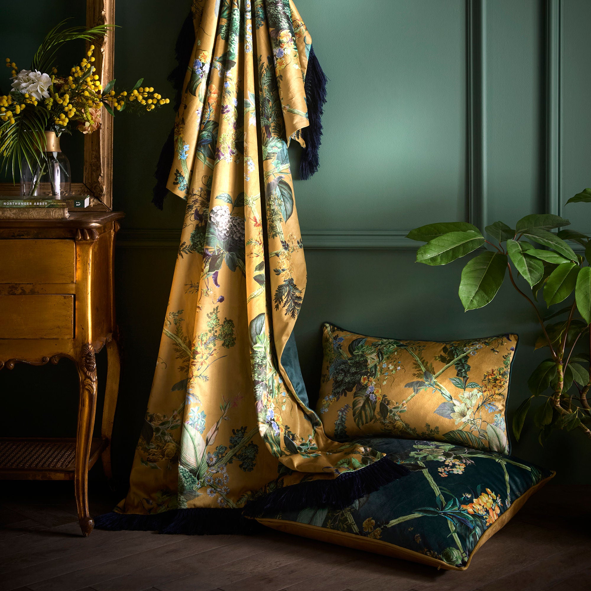 Cushion Cotswold Fantasia Dawn by Laurence Llewelyn-Bowen in Gold