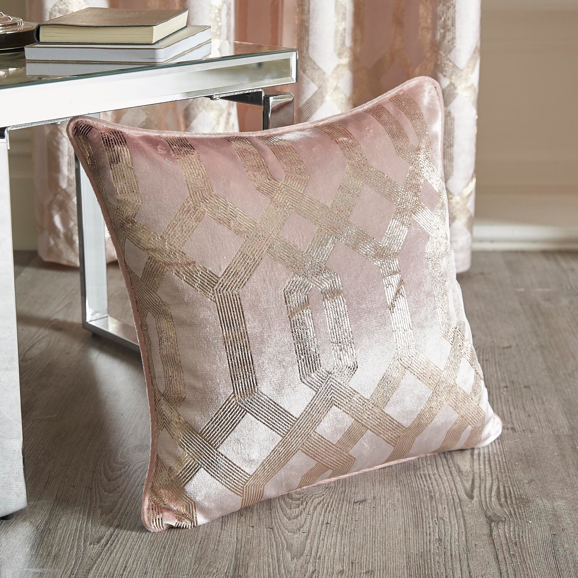 Cushion Darla by Curtina in Blush