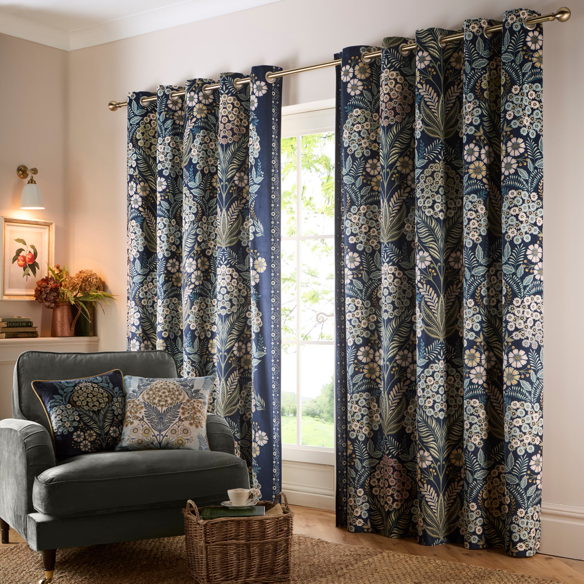 Pair of Eyelet Curtains Evelina by Appletree Heritage in Navy