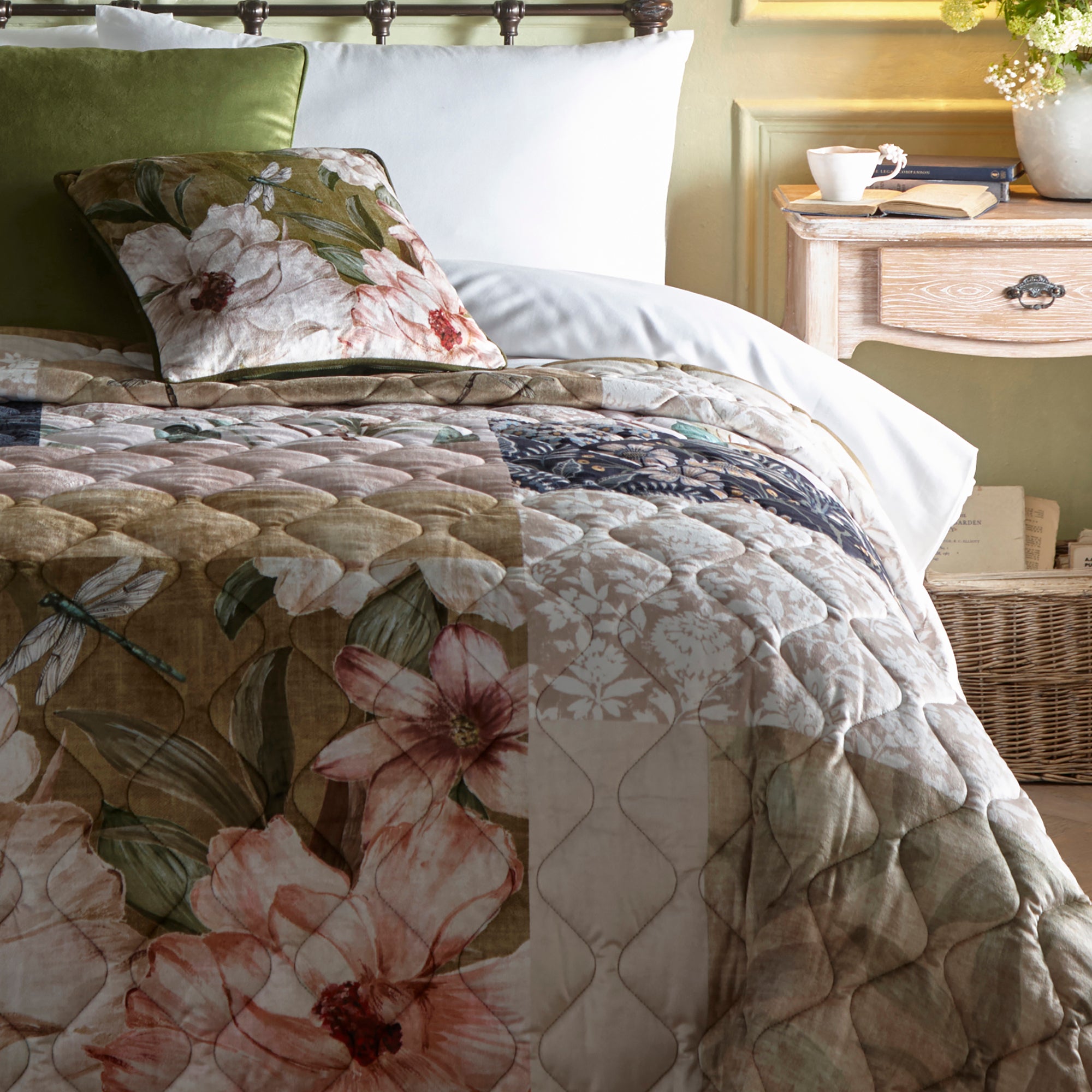 Bedspread Elswyth by Appletree Heritage in Green