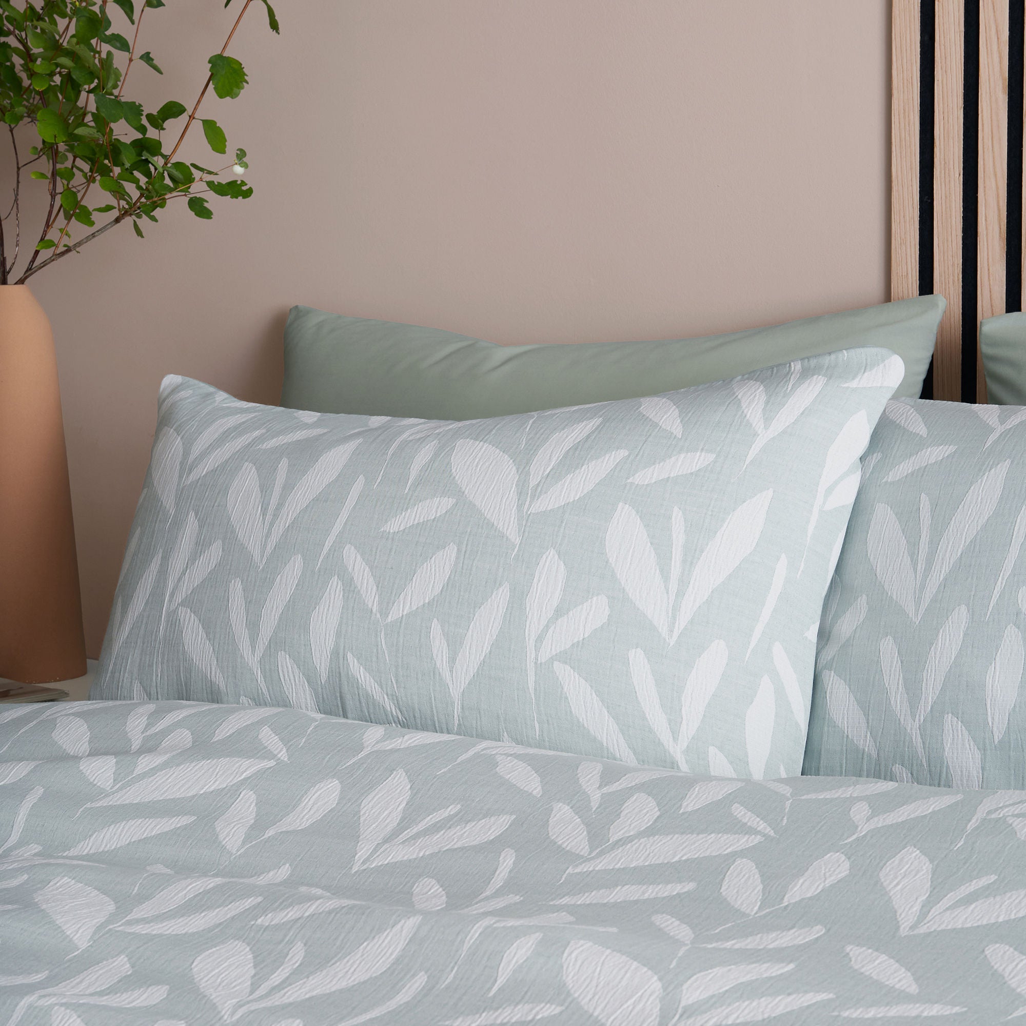 Duvet Cover Set Emile by Appletree Loft in Green