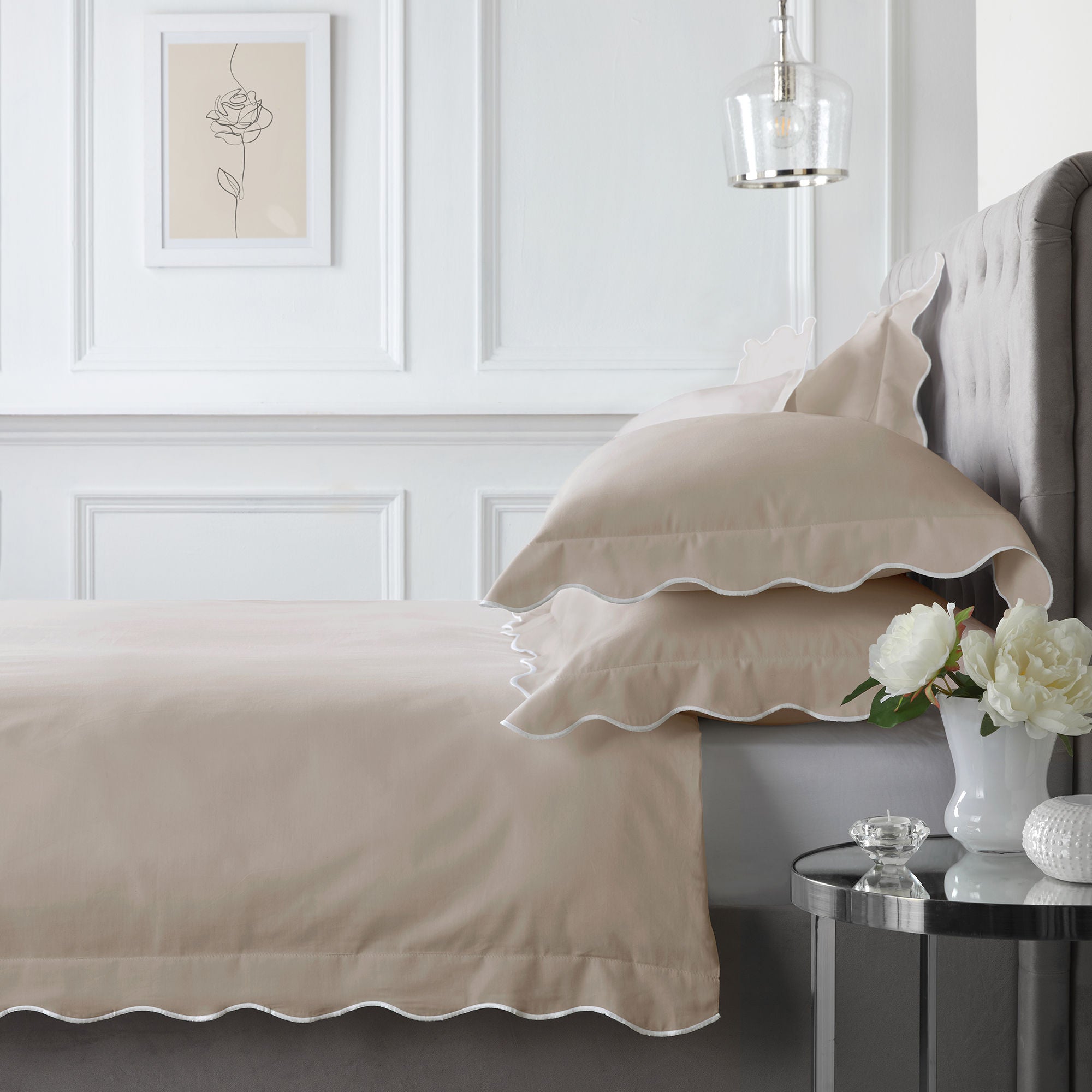 Duvet Cover Set Scallop Edge by Appletree Boutique in Natural