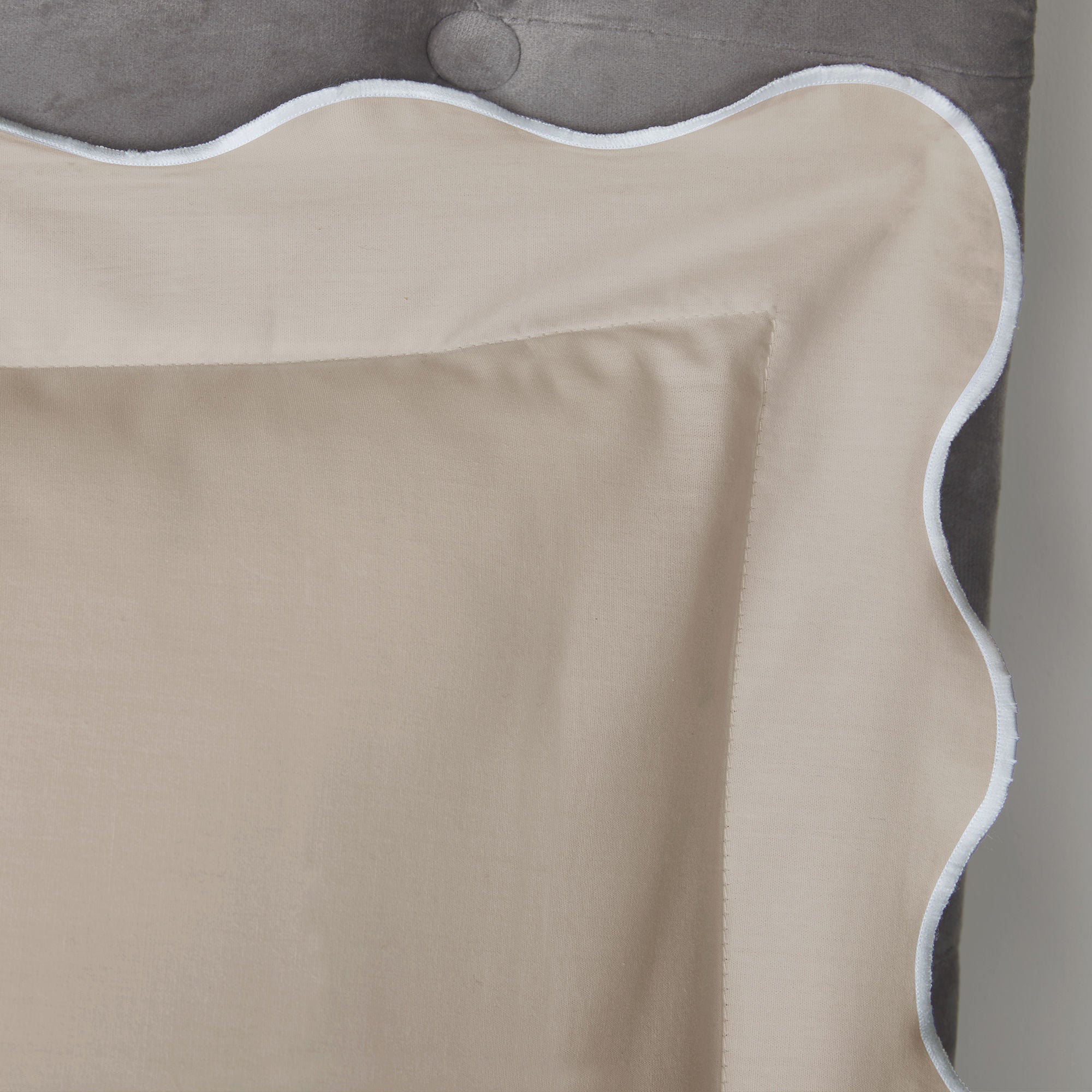 Duvet Cover Set Scallop Edge by Appletree Boutique in Natural