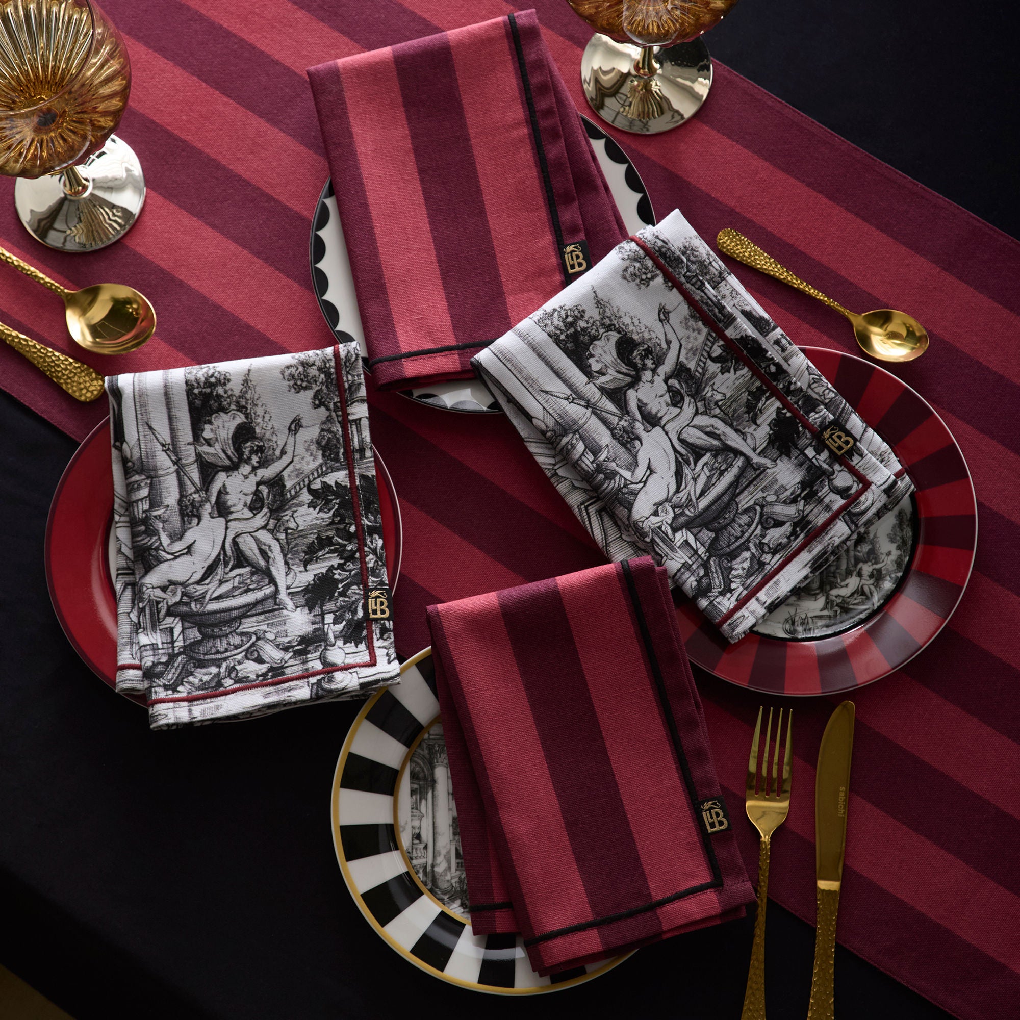 Napkins (4 Pack) Festivo by Laurence Llewelyn-Bowen in Red