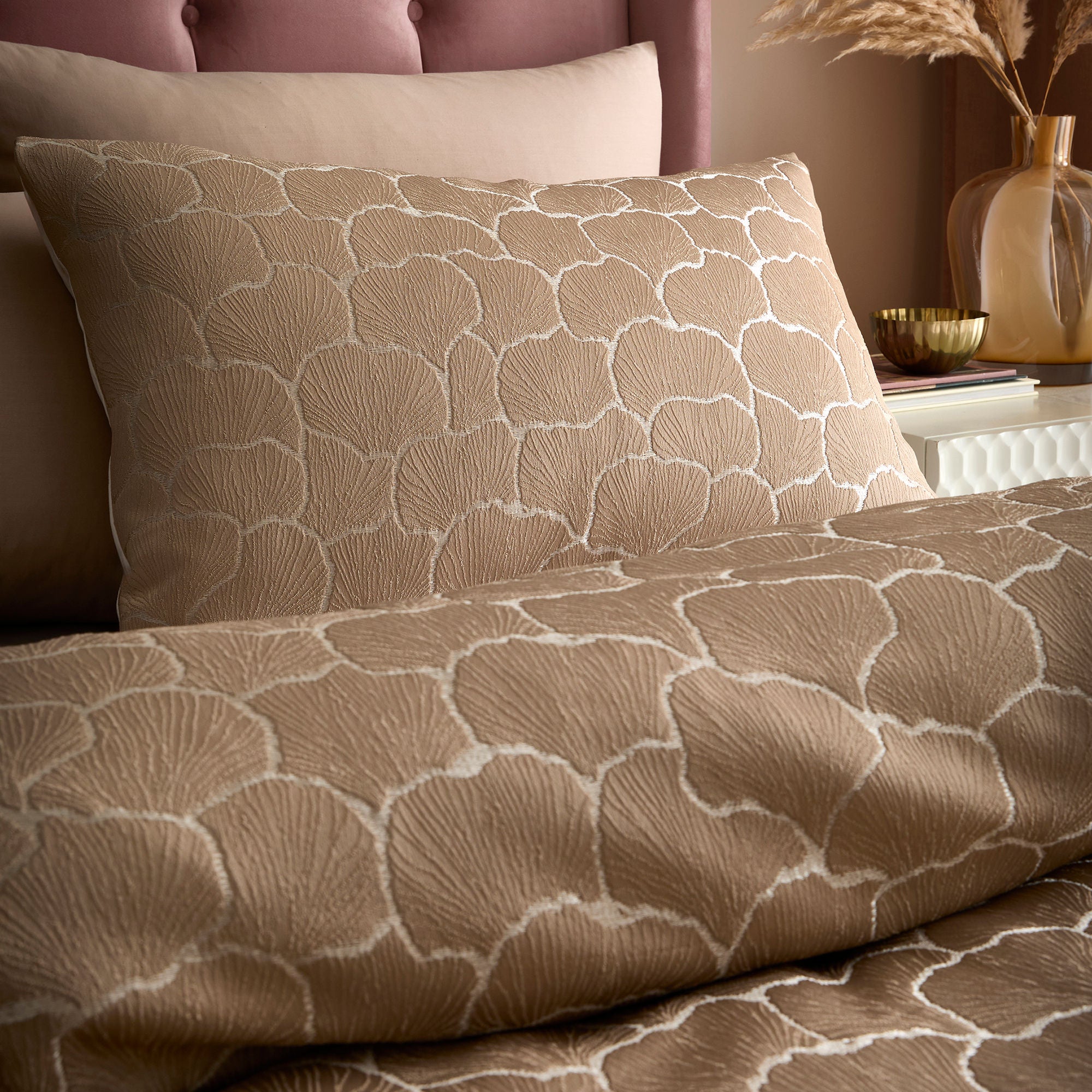 Duvet Cover Set Ginko Jacquard by Soiree in Natural
