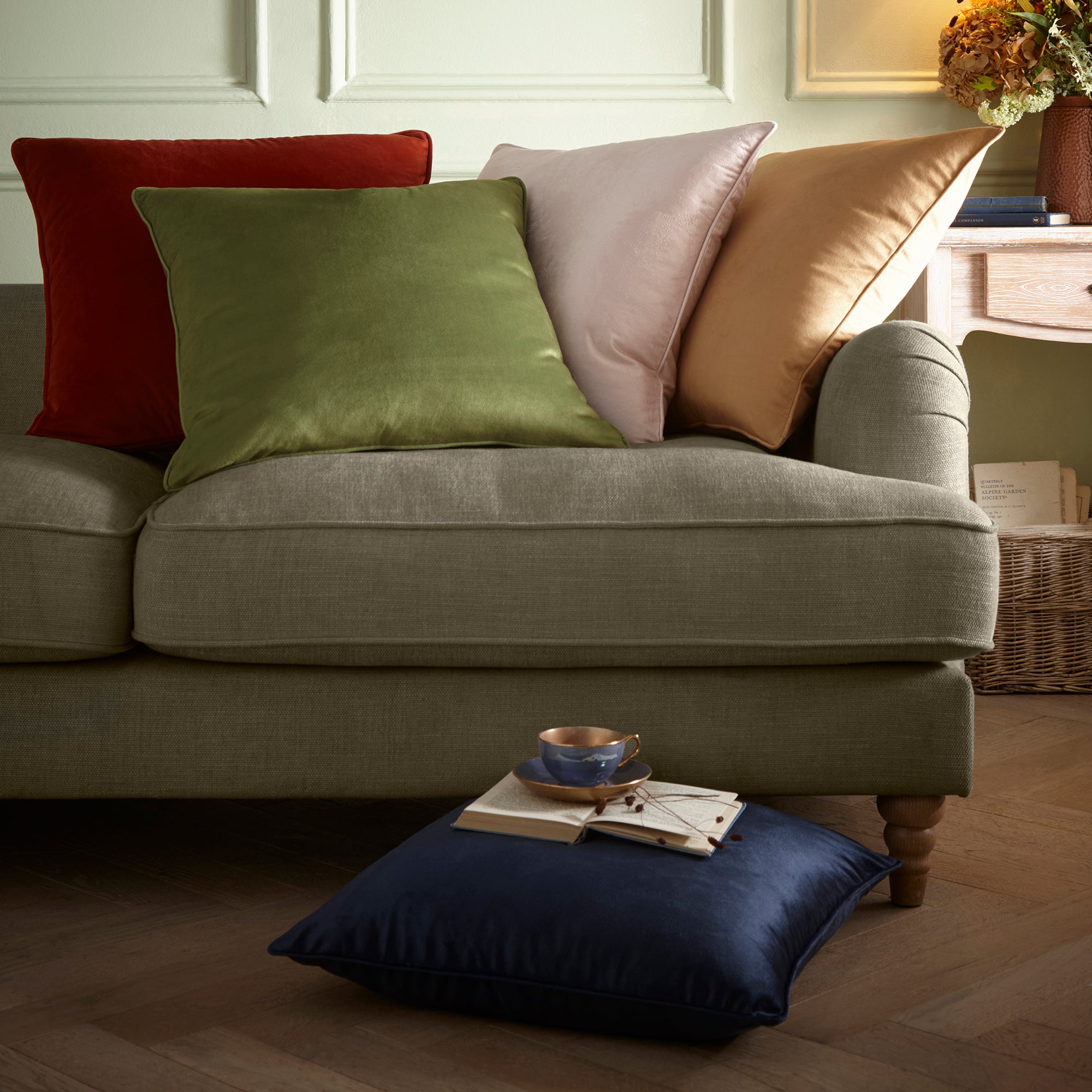 Cushion Harlan by Appletree Heritage in Olive