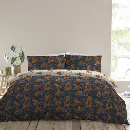 Dreams & Drapes Harlan Highland Cow Printed Flannel Fleece Duvet Cover Set in Mid Grey