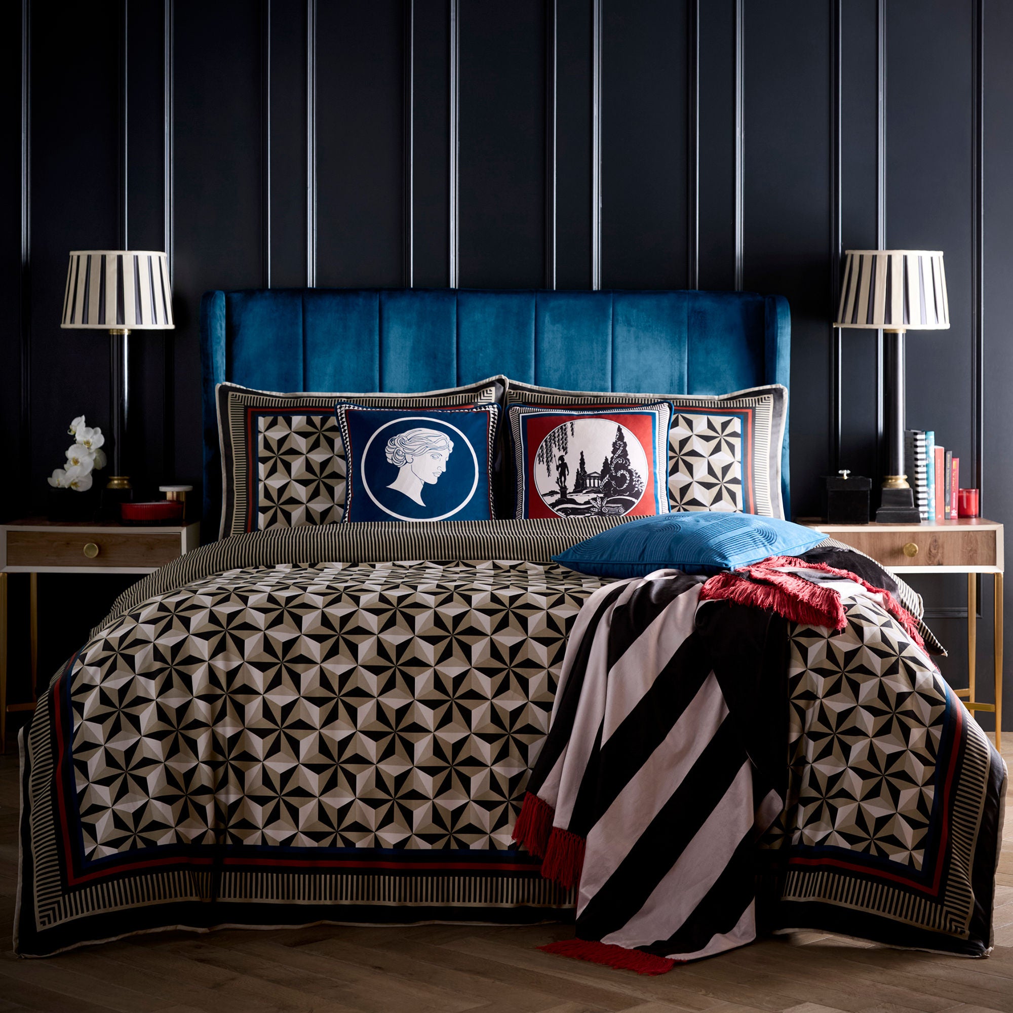 Duvet Cover Set Hero by Laurence Llewelyn-Bowen in Black