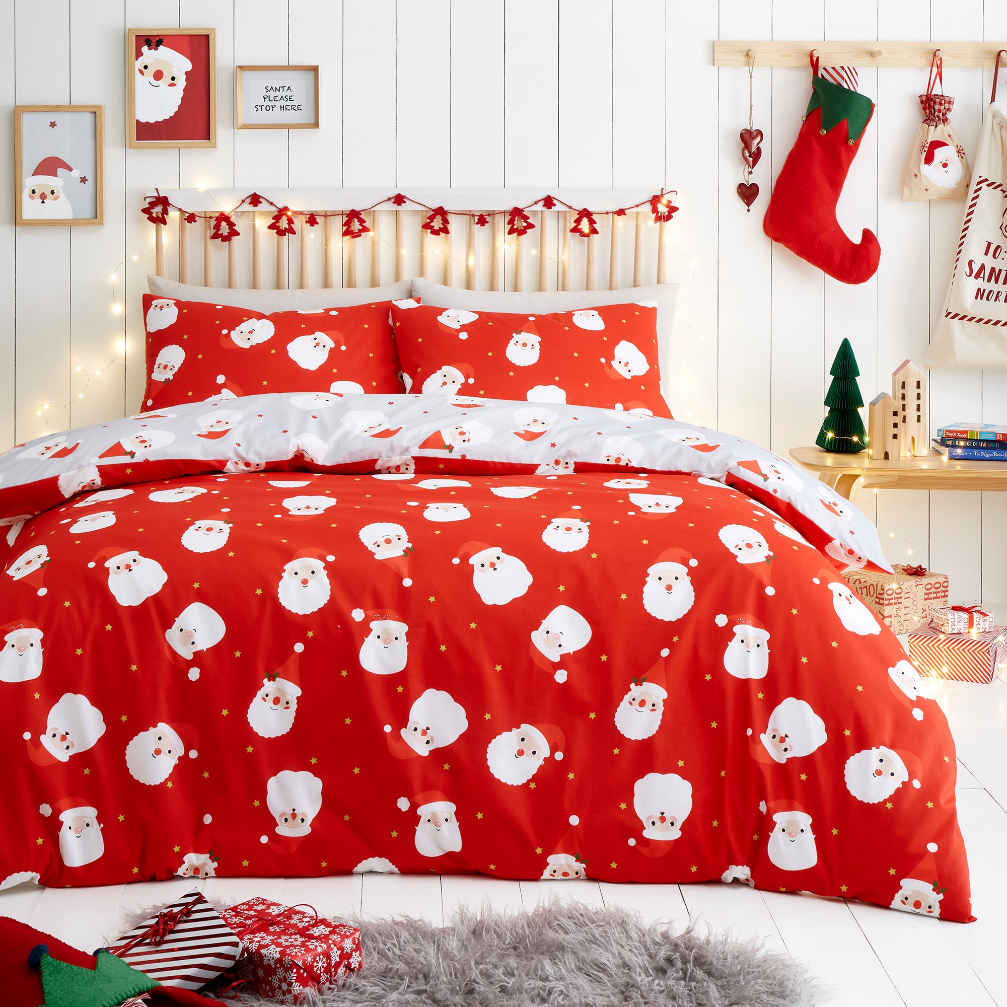 Duvet Cover Set Happy Santa by Fusion in Red