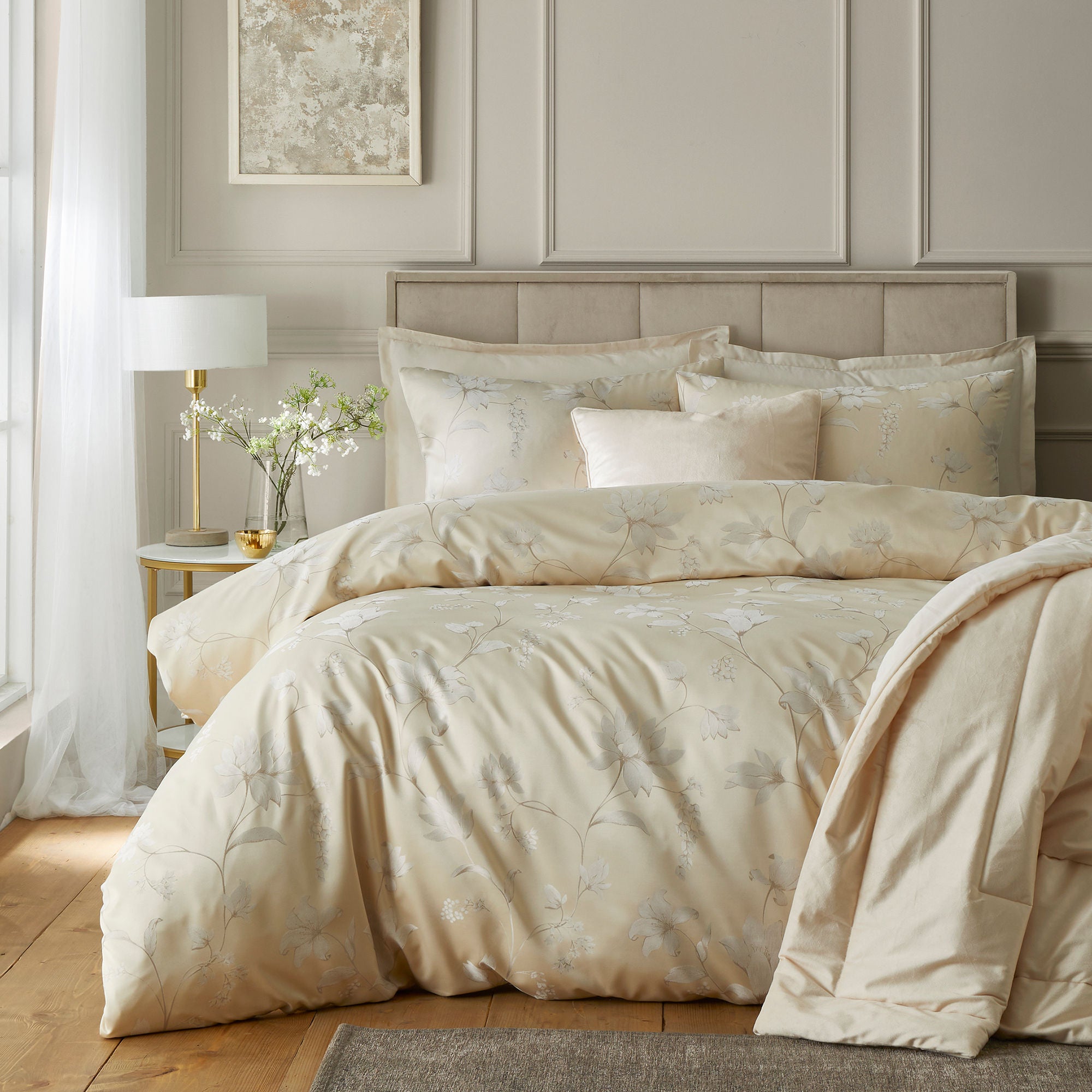 Duvet Cover Set Lilly Floral Jacquard by Soiree in Champagne