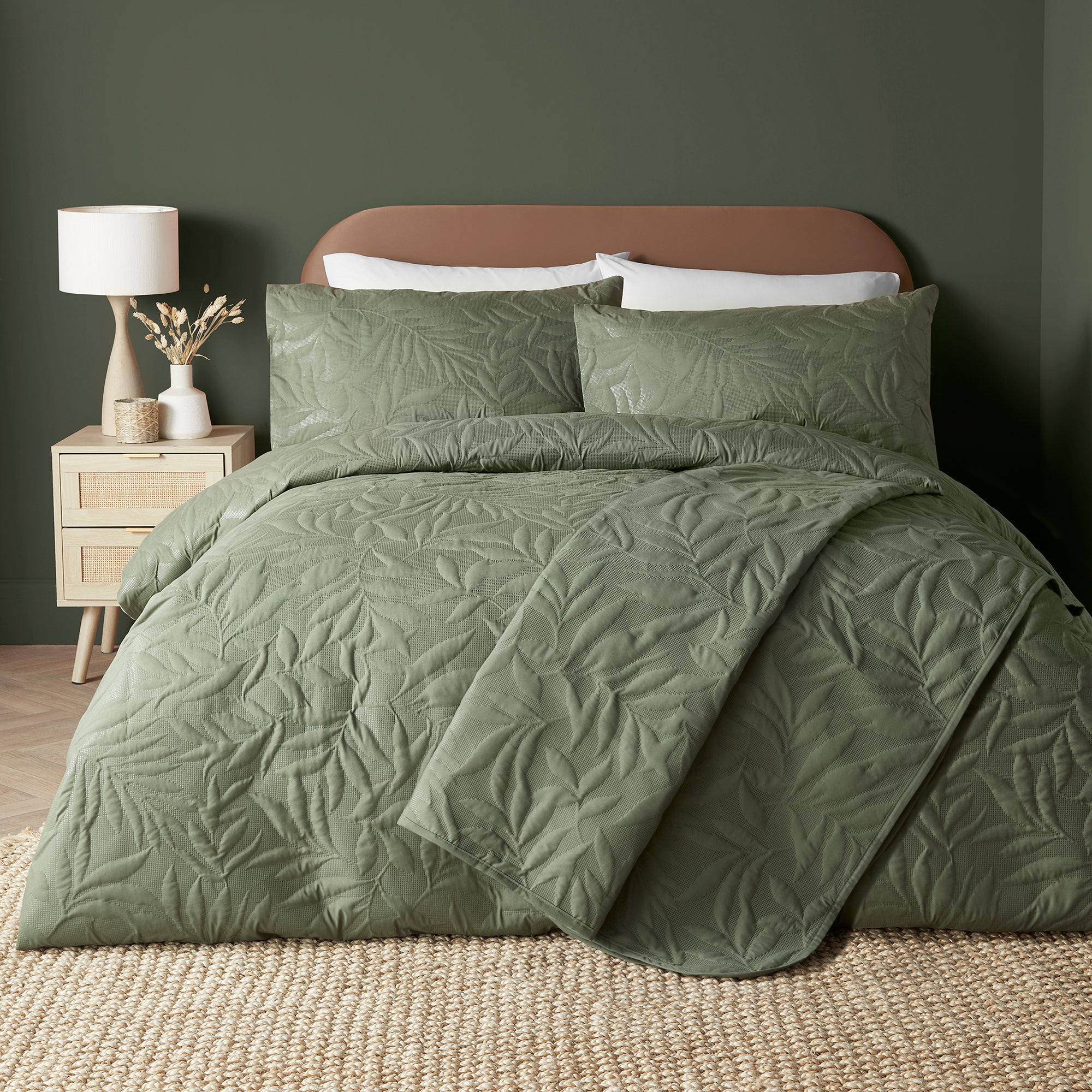 Bedspread Luana by Serene in Dark Green