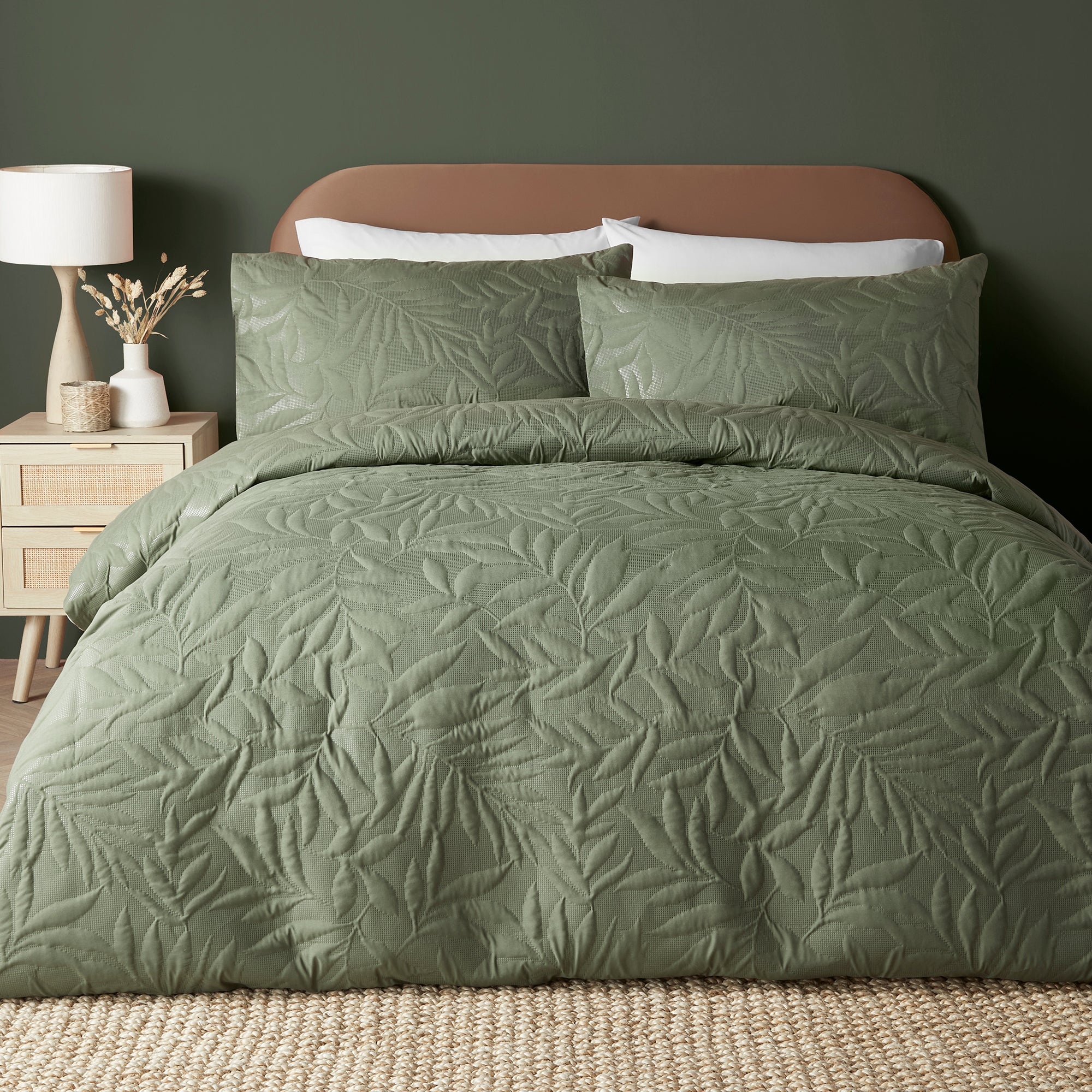 Duvet Cover Set Luana by Serene in Dark Green