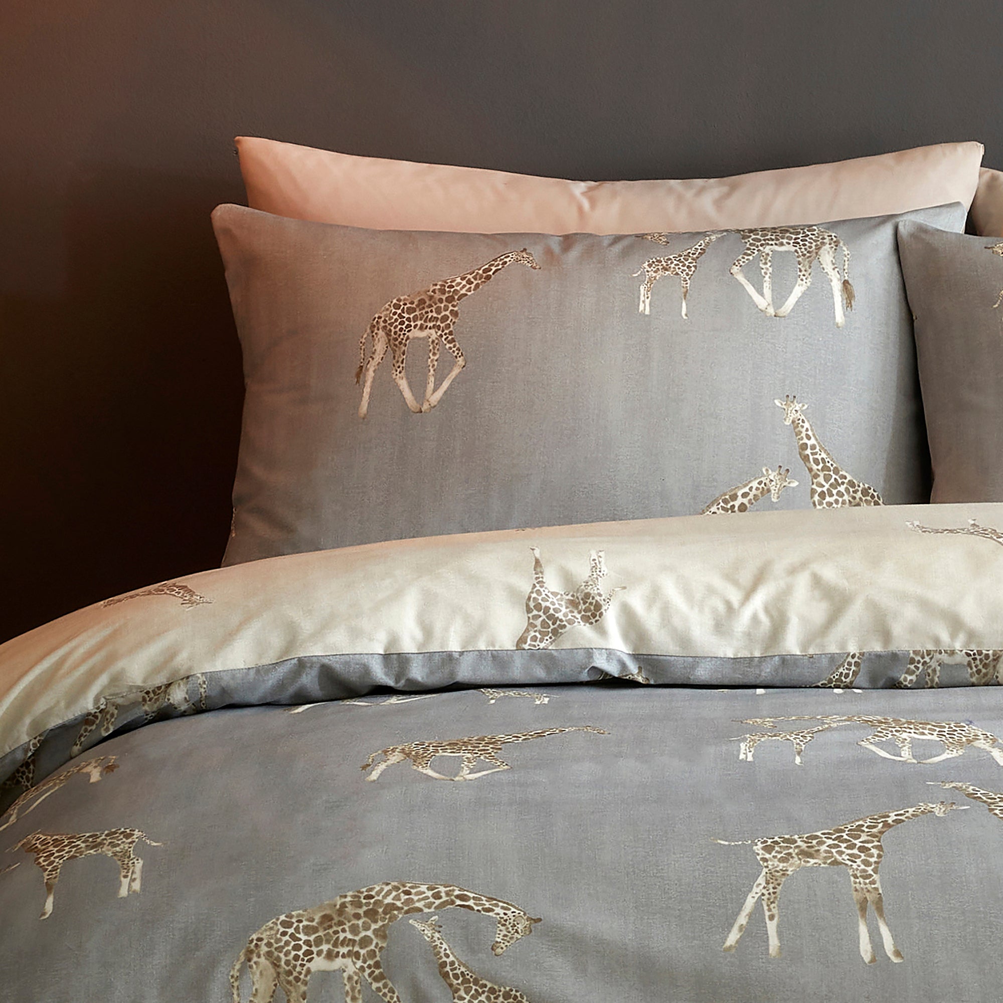 Duvet Cover Set Milo Giraffe by Fusion in Grey