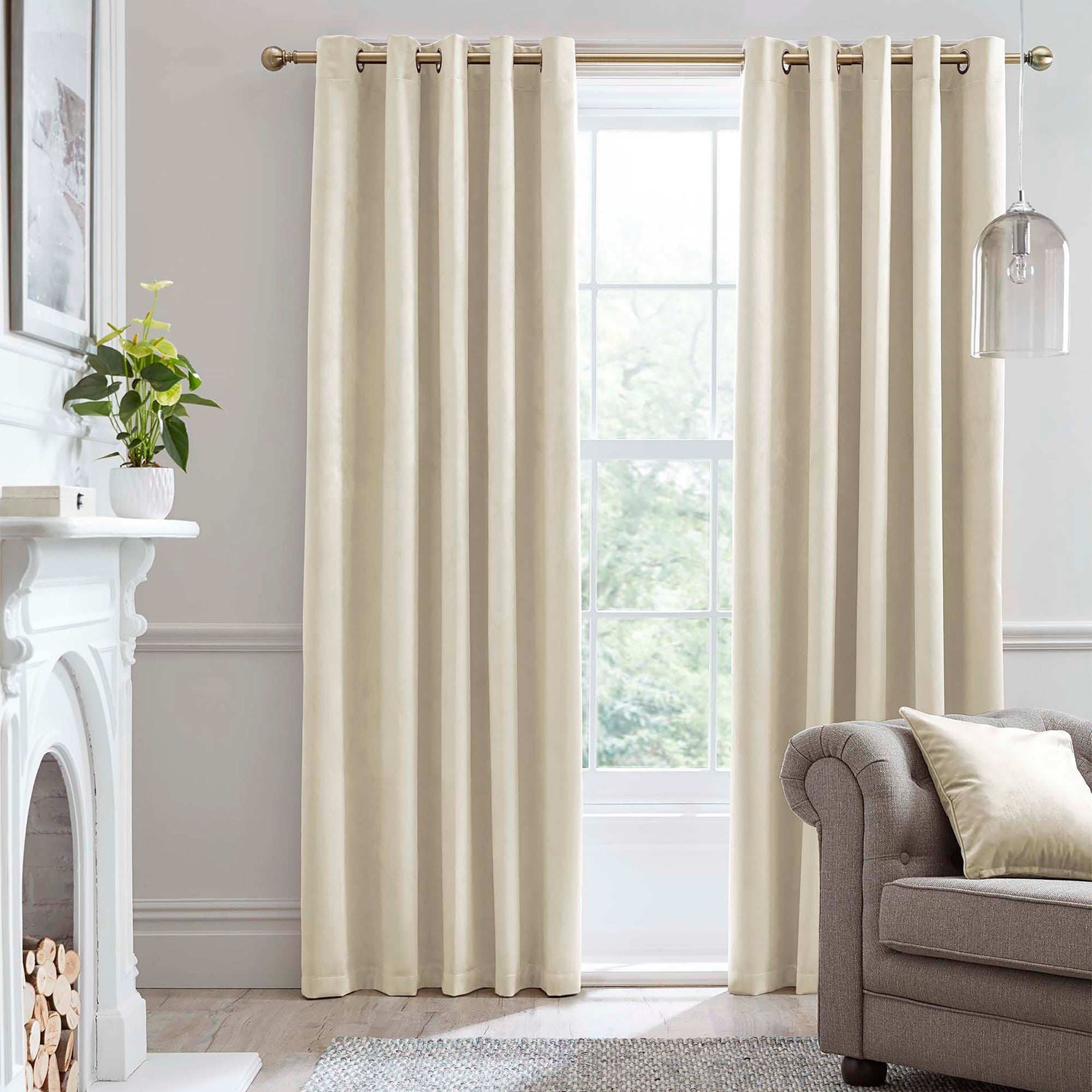 Pair of Eyelet Curtains Montrose by Laurence Llewelyn-Bowen in Ivory