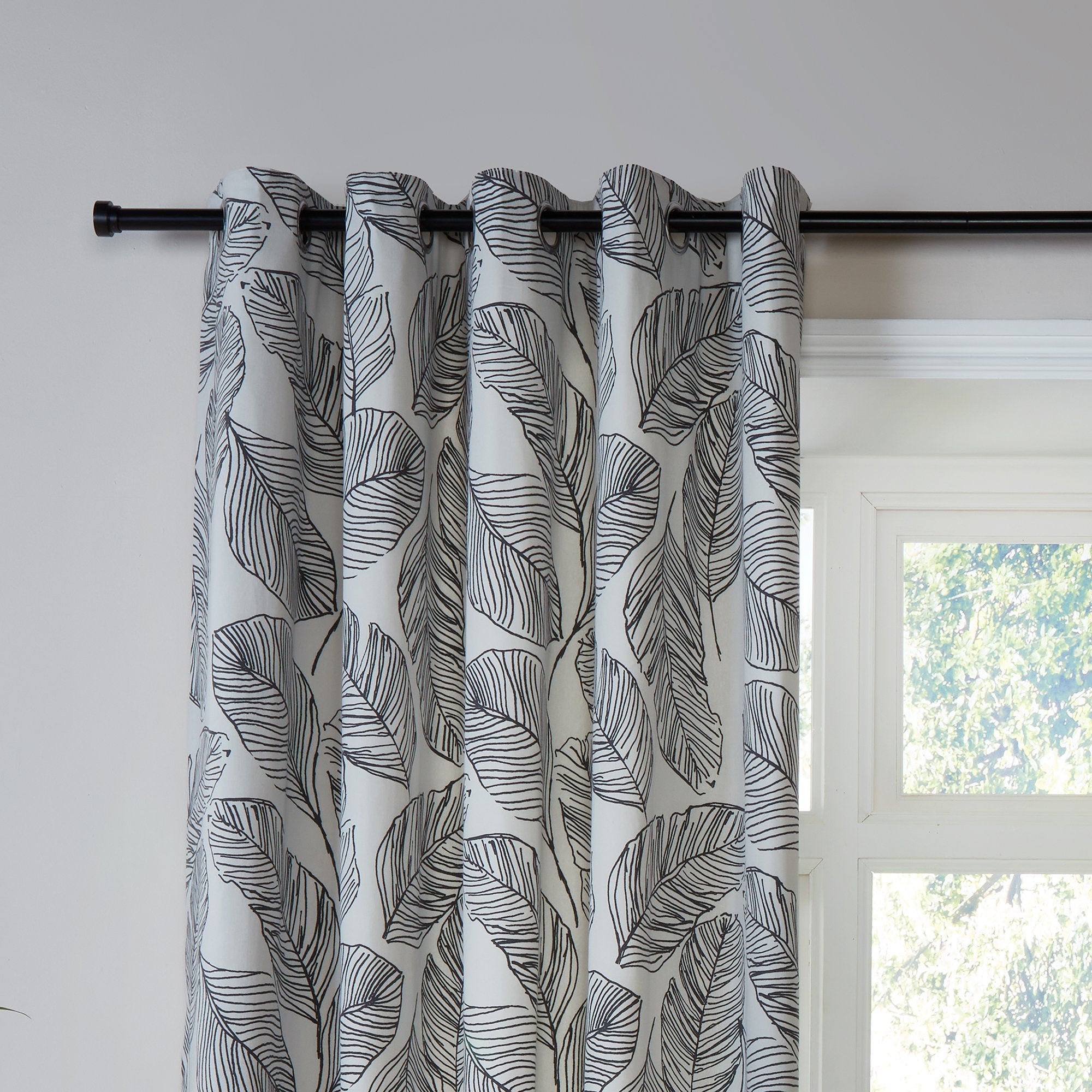 Pair of Eyelet Curtains Matteo by Fusion in Black