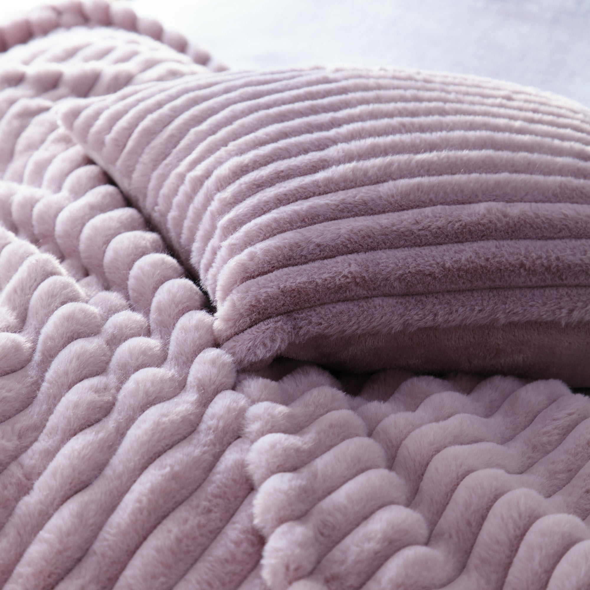 Filled Cushion Morritz by Appletree Hygge in Mauve