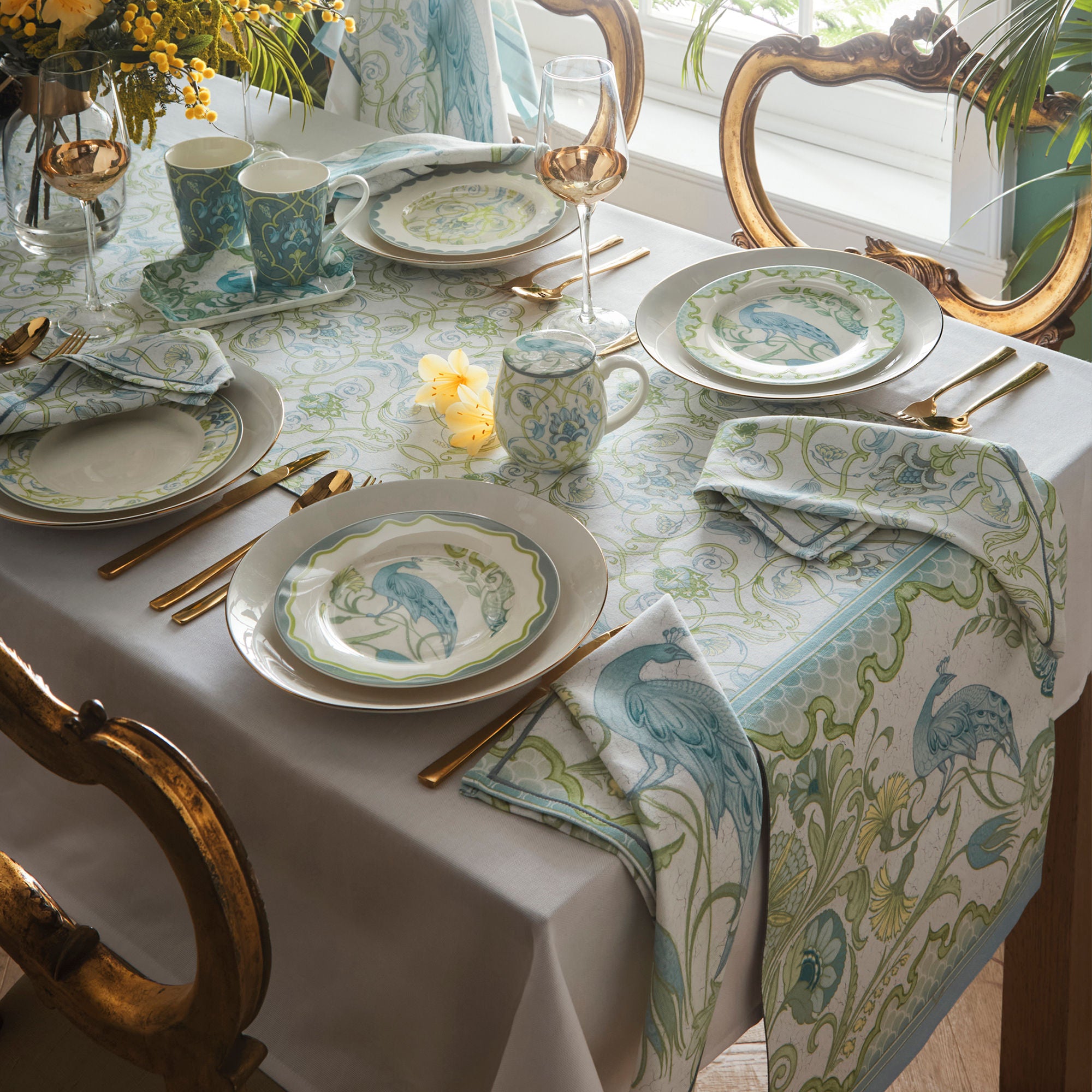 Mug & Tray Set Palm Court by Laurence Llewelyn-Bowen in Multi