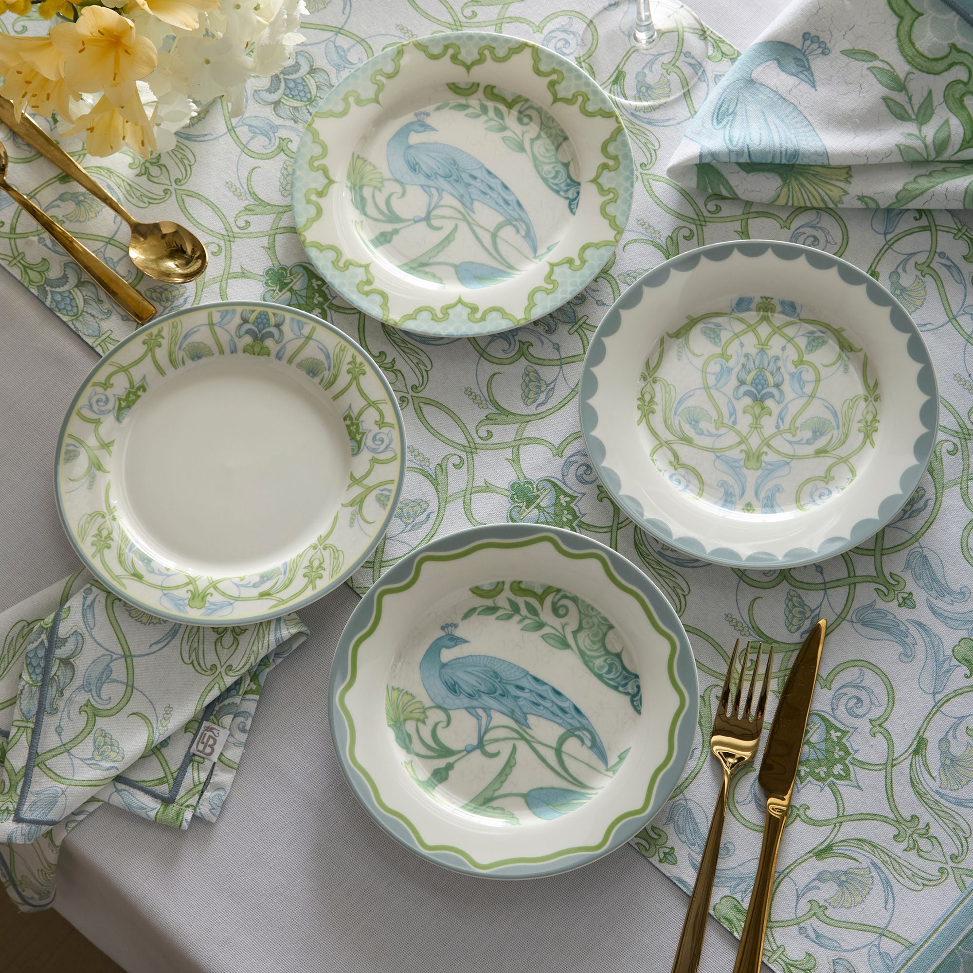 Side Plate Set Palm Court by Laurence Llewelyn-Bowen in Multi