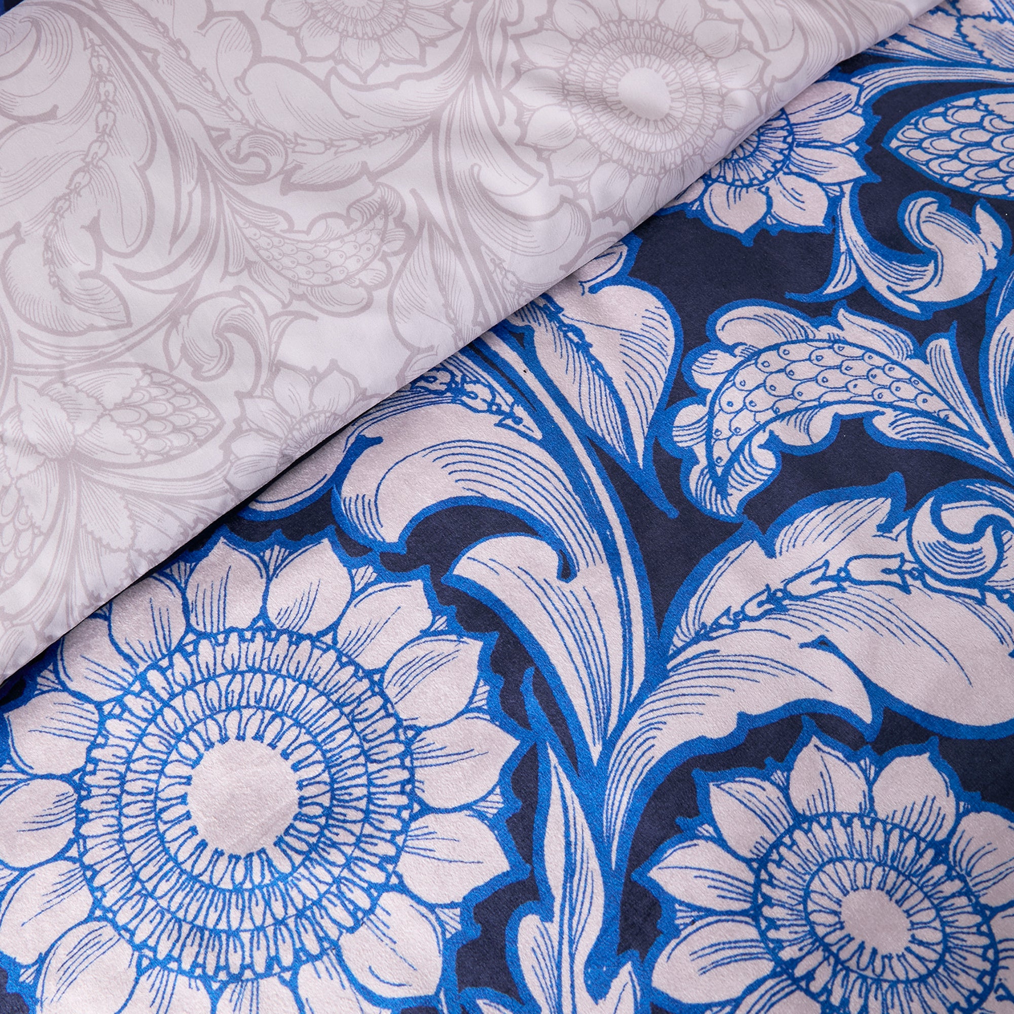 Duvet Cover Set Romilly by Laurence Llewelyn-Bowen in Blue