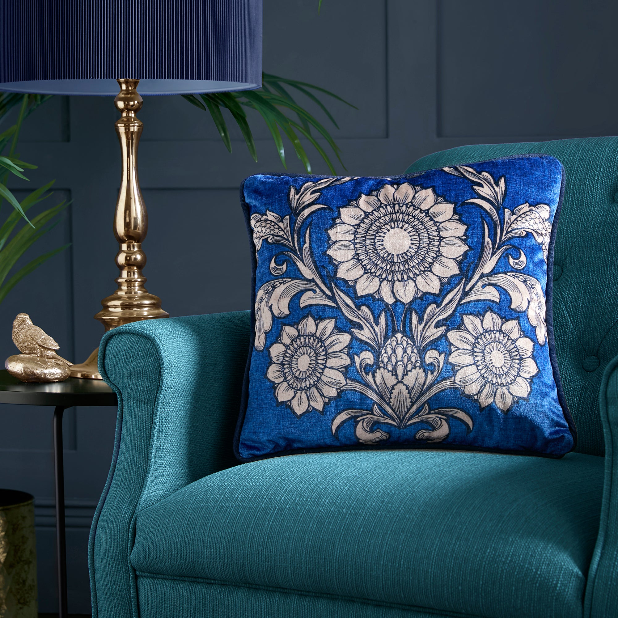 Cushion Romilly by Laurence Llewelyn-Bowen in Blue