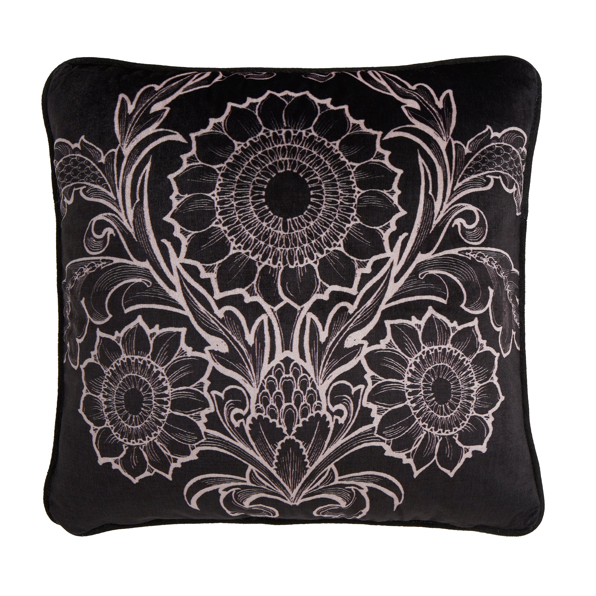 Cushion Romilly by Laurence Llewelyn-Bowen in Natural