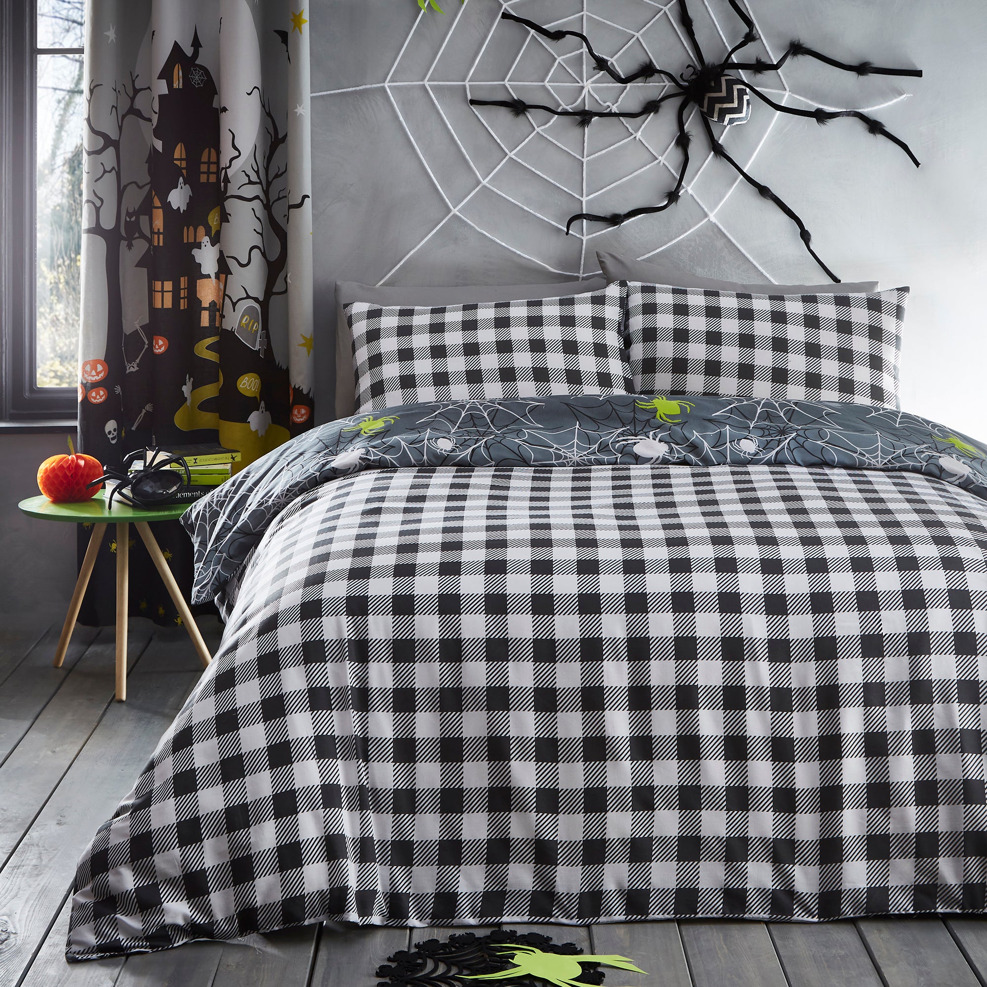 Duvet Cover Set Spiders by Bedlam in Grey