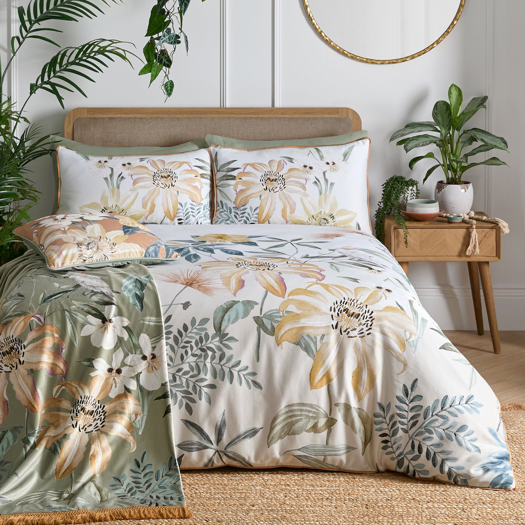 Duvet Cover Set Sagara by Soiree in Gold