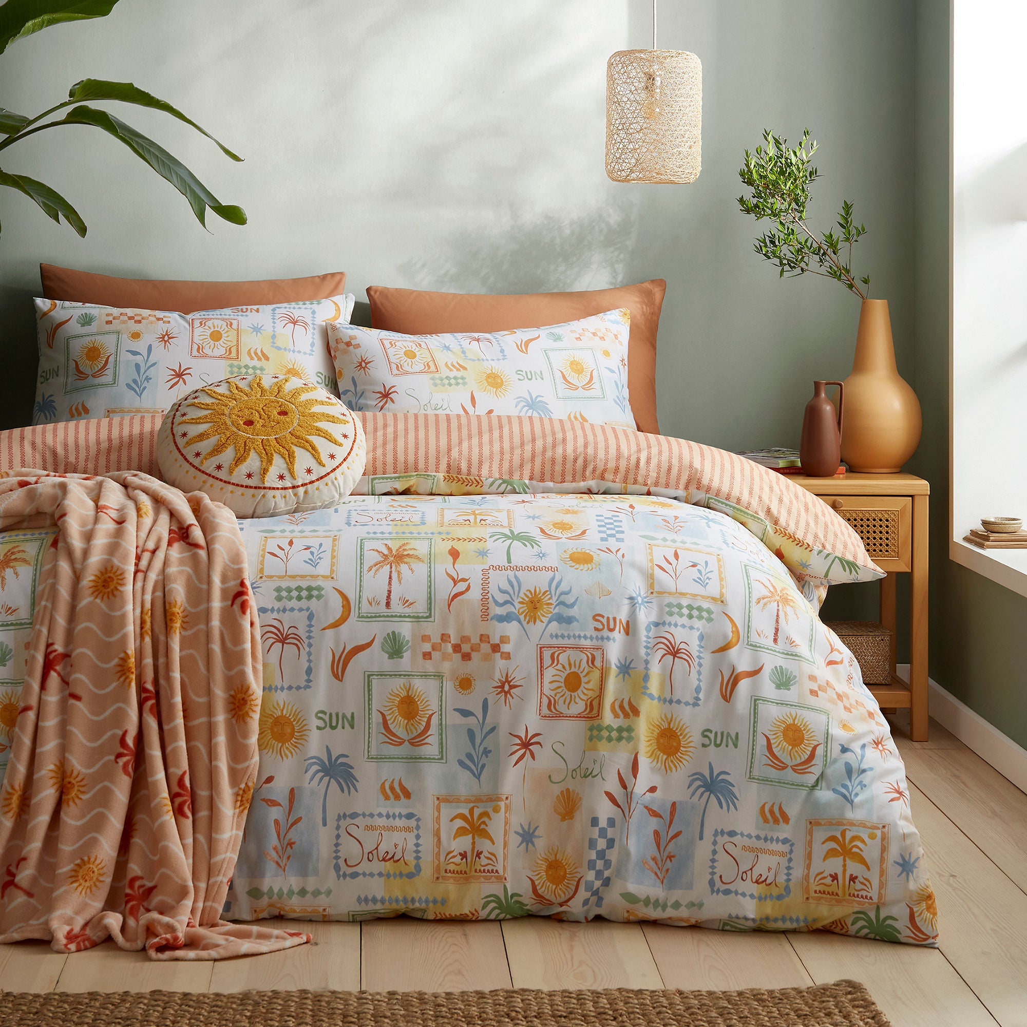 Throw Soleil by Fusion in Coral/Camel