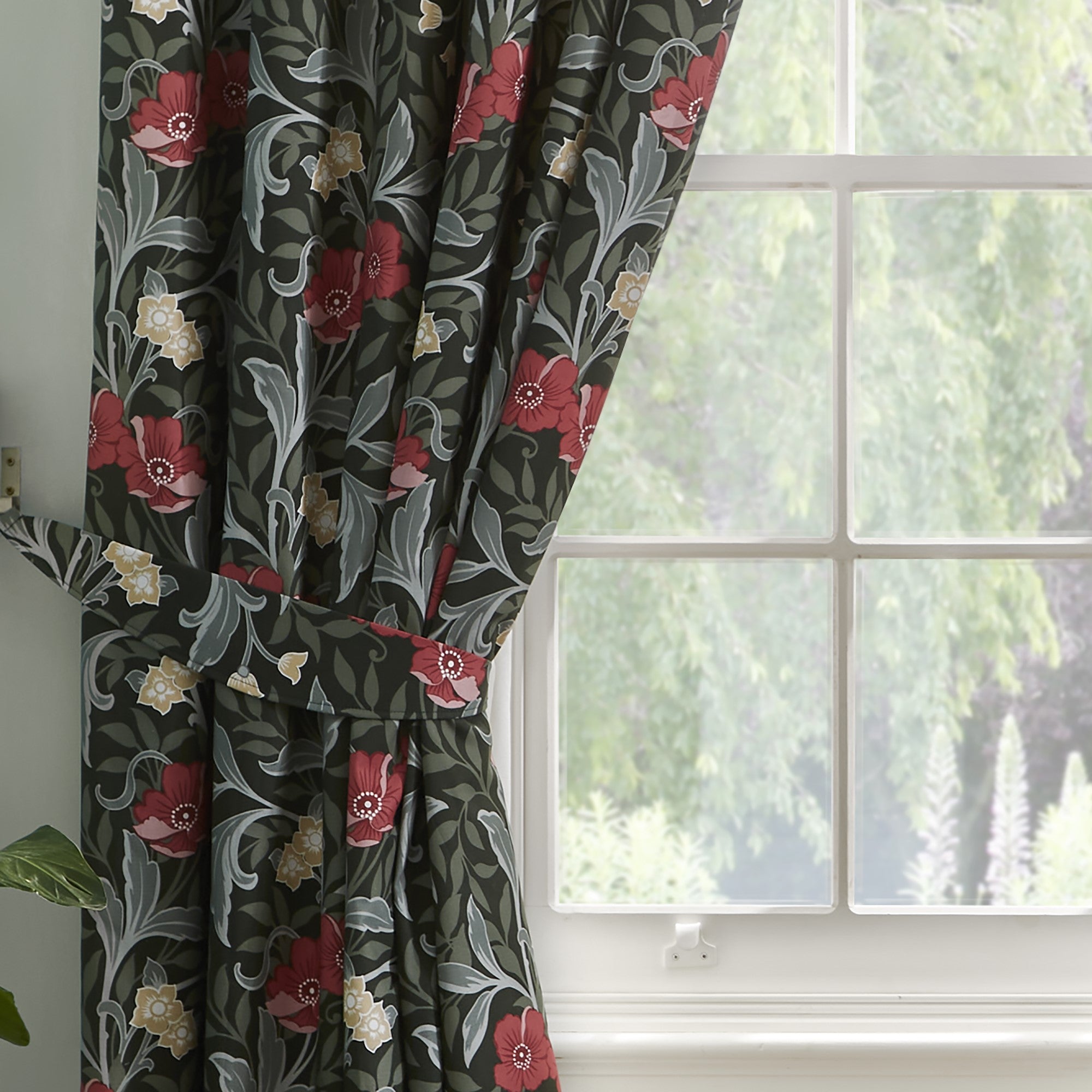 Pair of Pencil Pleat Curtains With Tie-Backs Sandringham by D&D in Green