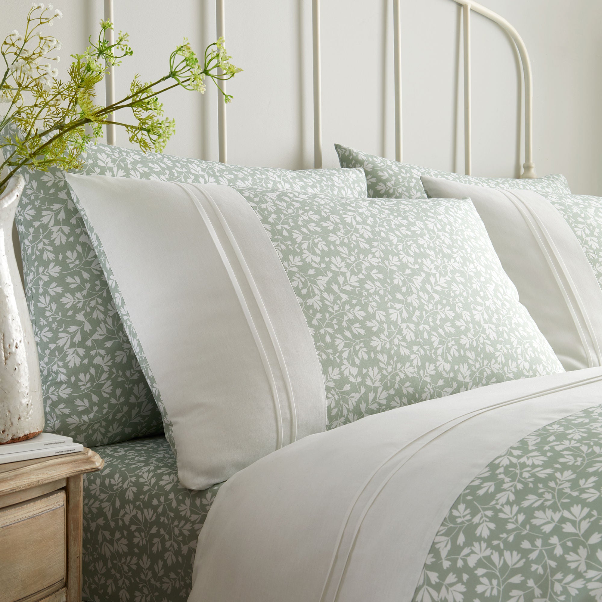 Duvet Cover Set Tess by Dreams & Drapes Decorative in Green