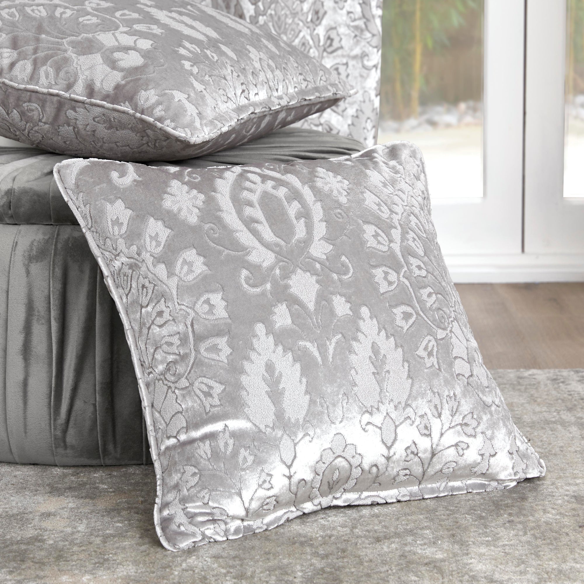 Filled Cushion Trinity by Curtina in Silver