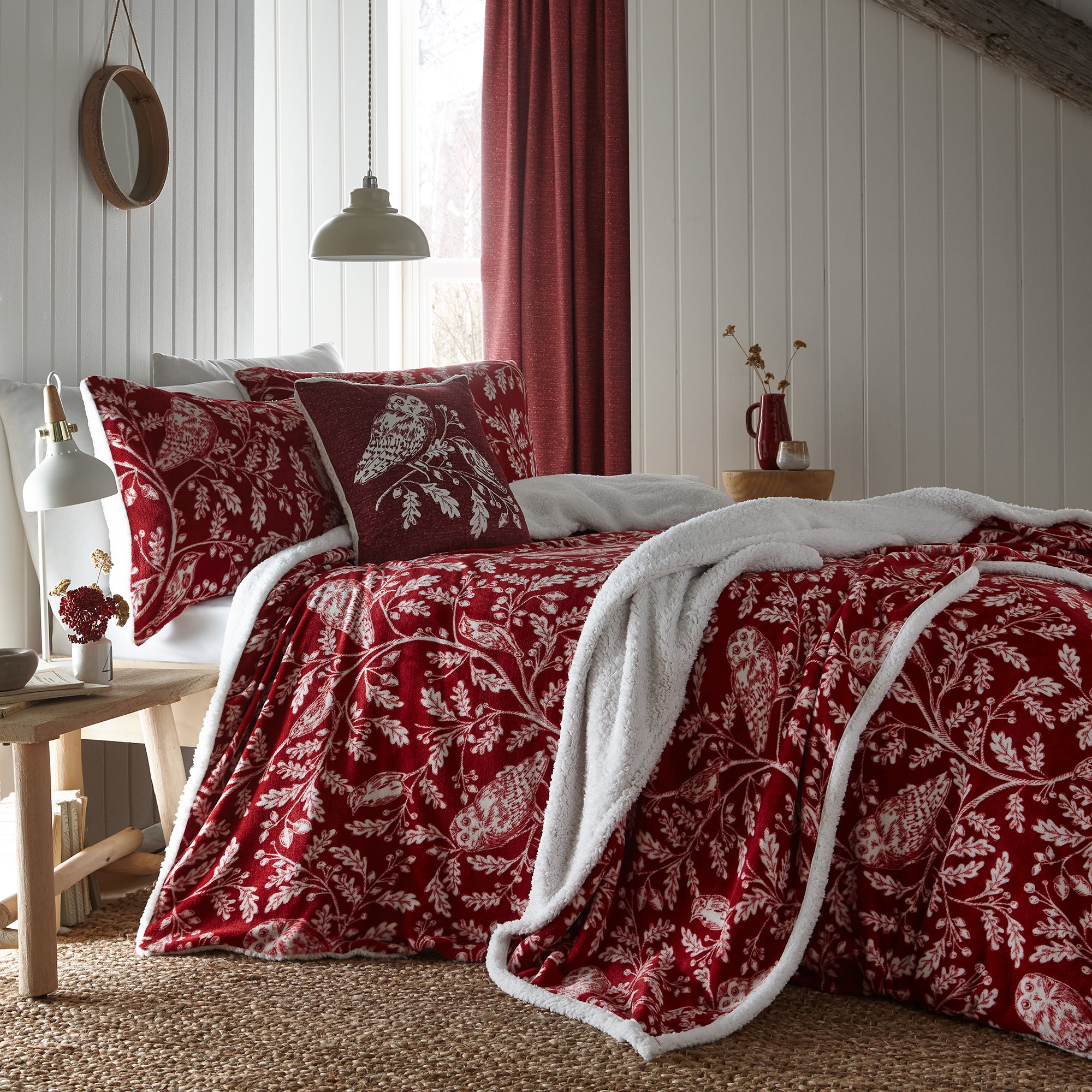 Bedspread Woodland Owls by D&D Lodge in Red
