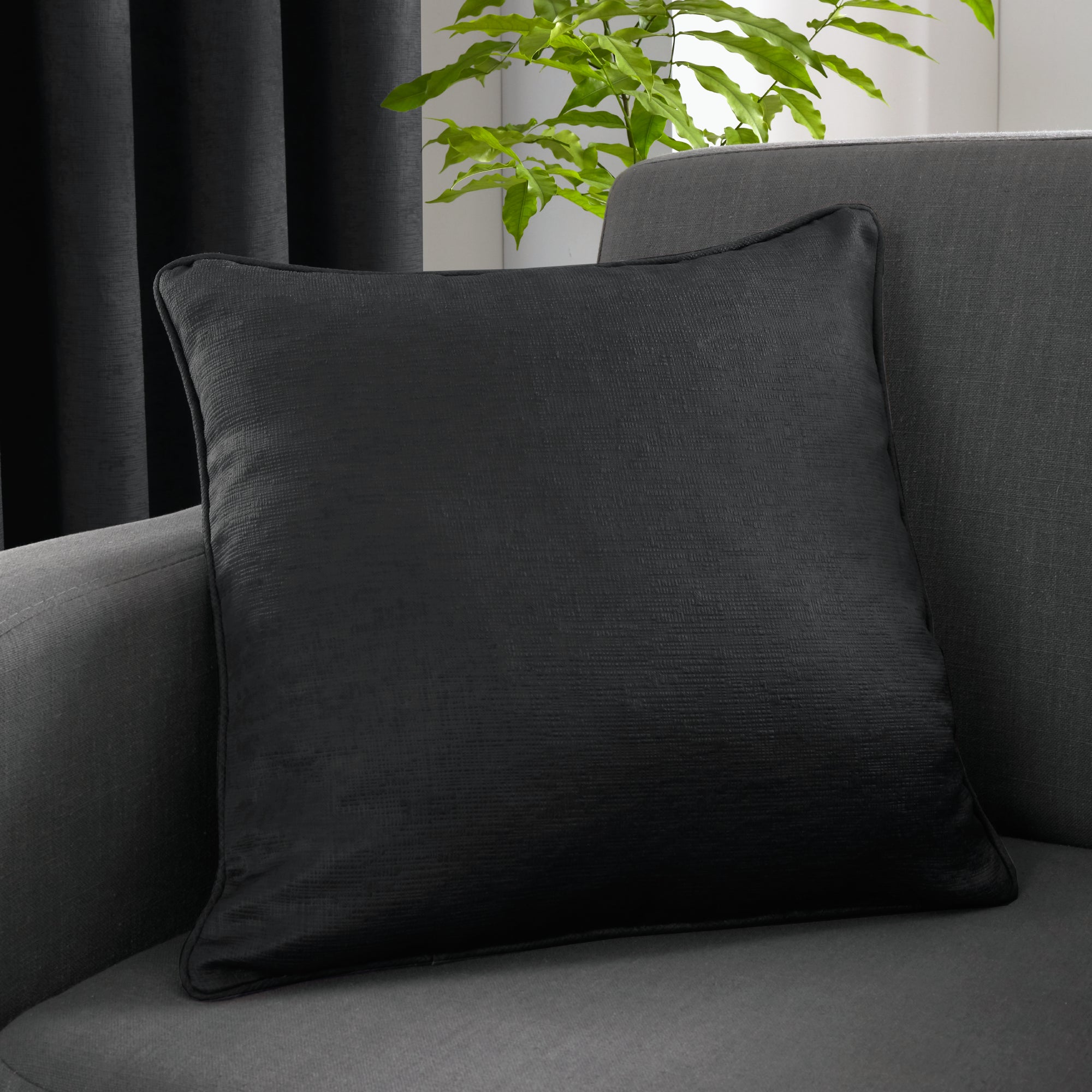 Filled Cushion Strata by Fusion in Black