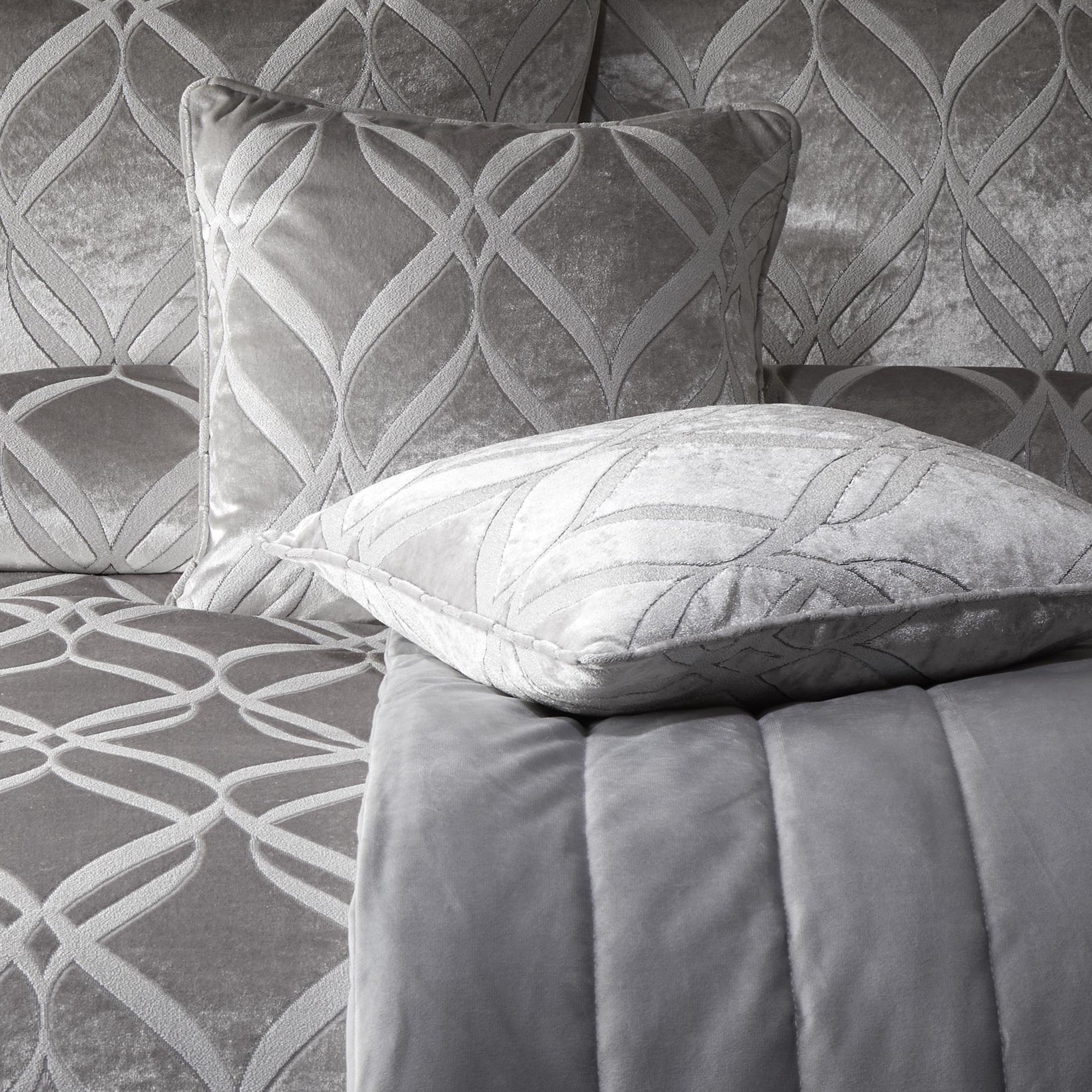 Filled Cushion Belfort by Soiree in Silver