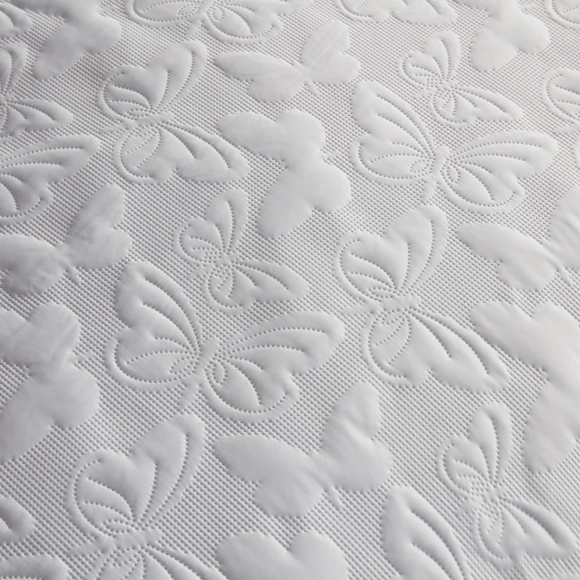 Bedspread Butterfly Garden by Serene in White
