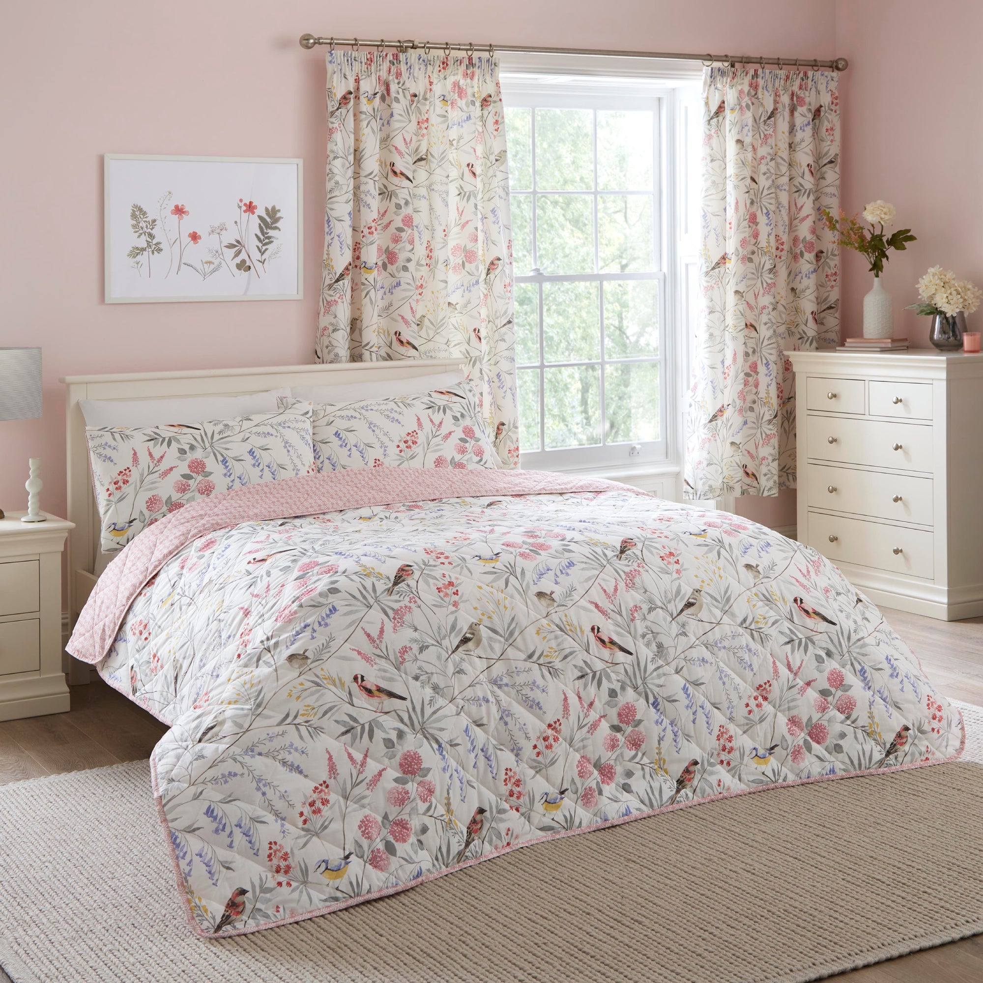 Bedspread Caraway by Dreams & Drapes Design in Pink