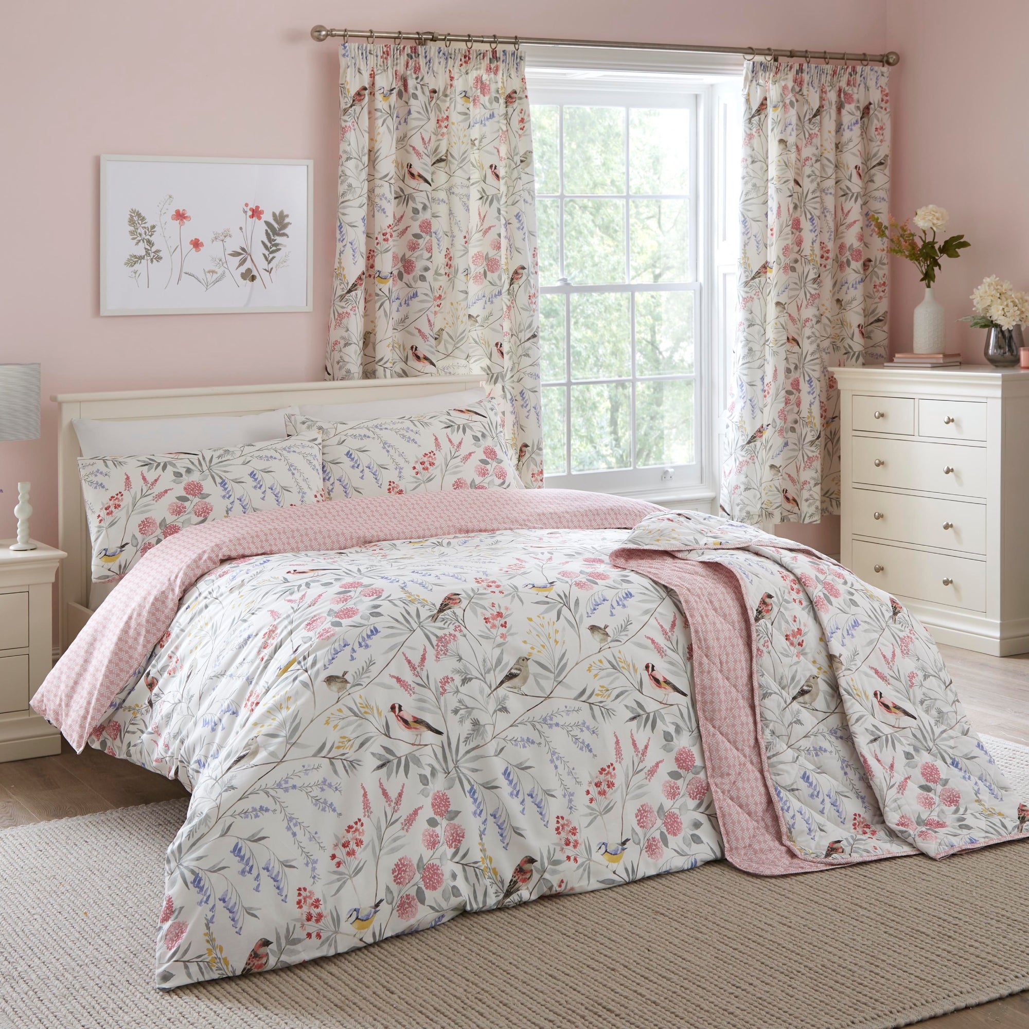 Bedspread Caraway by Dreams & Drapes Design in Pink