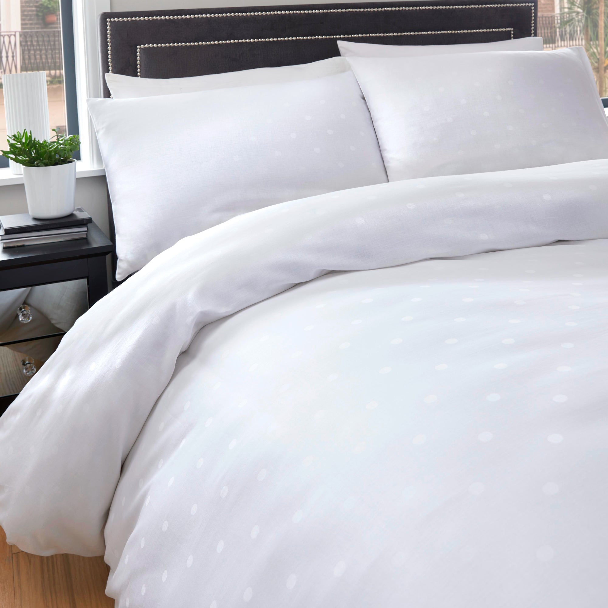 Duvet Cover Set Cecily by Appletree Boutique in White