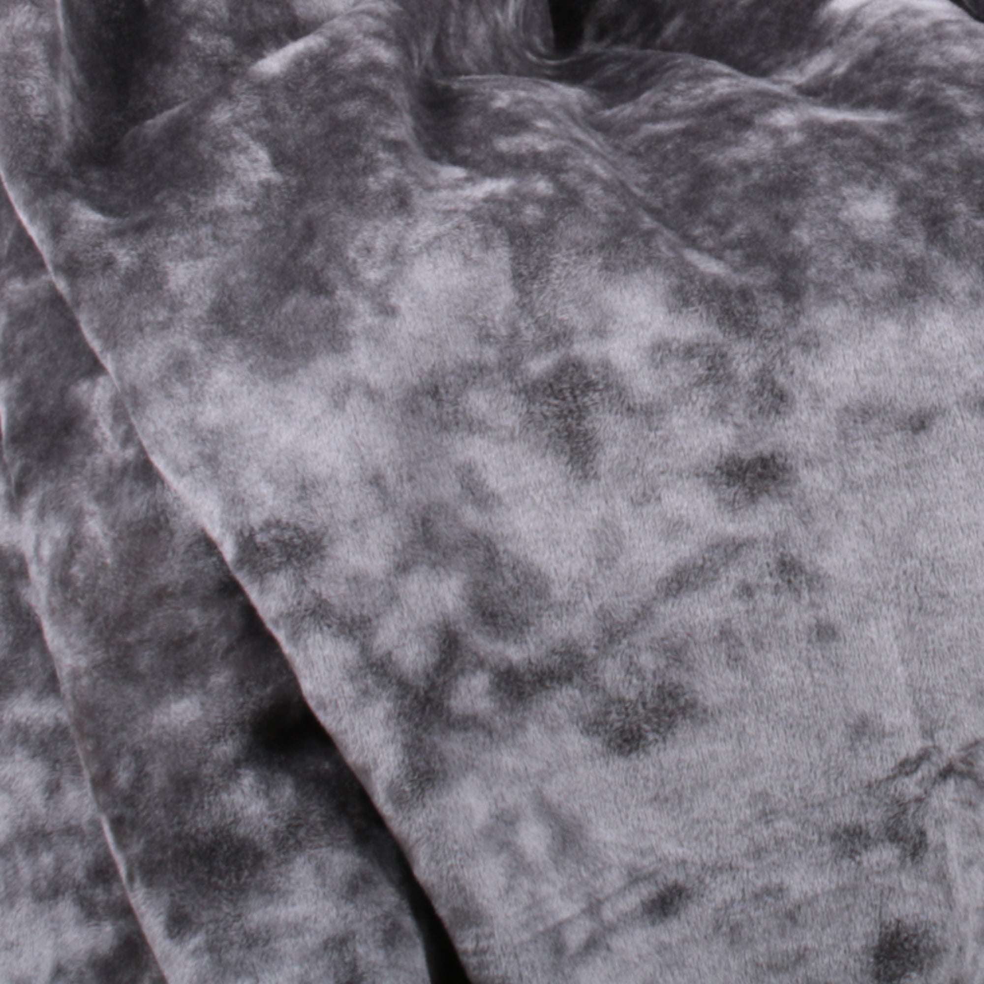 Throw Crushed Velvet by Soiree in Grey