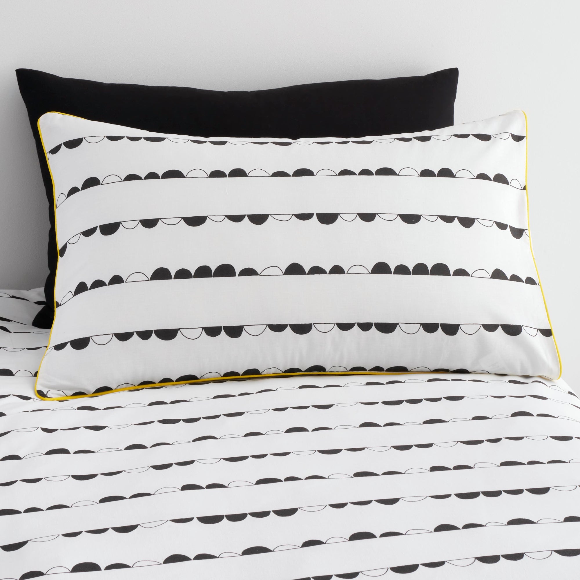Duvet Cover Set Eclipse by Fusion in Black/White