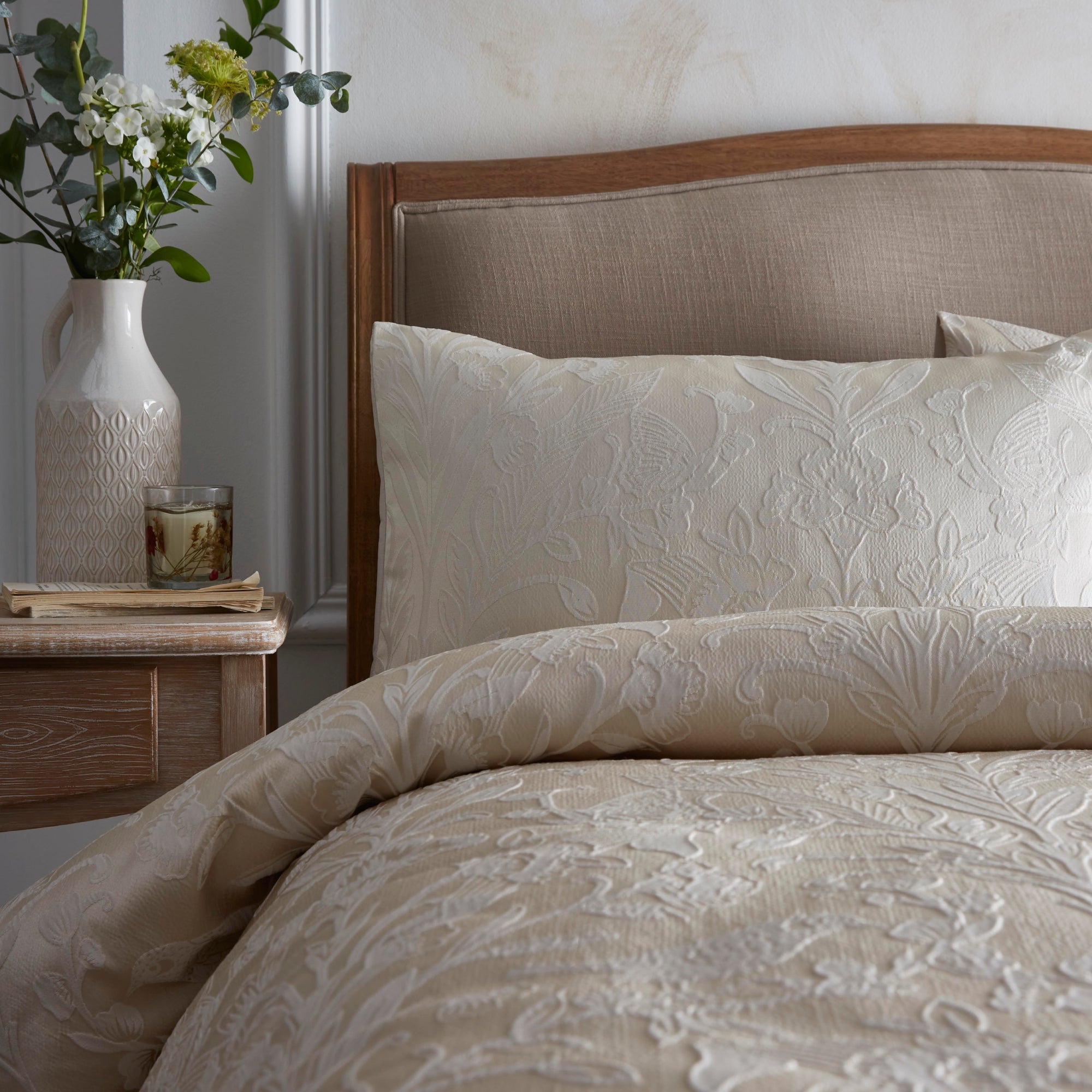 Duvet Cover Set Elysia by Appletree Heritage in Champagne
