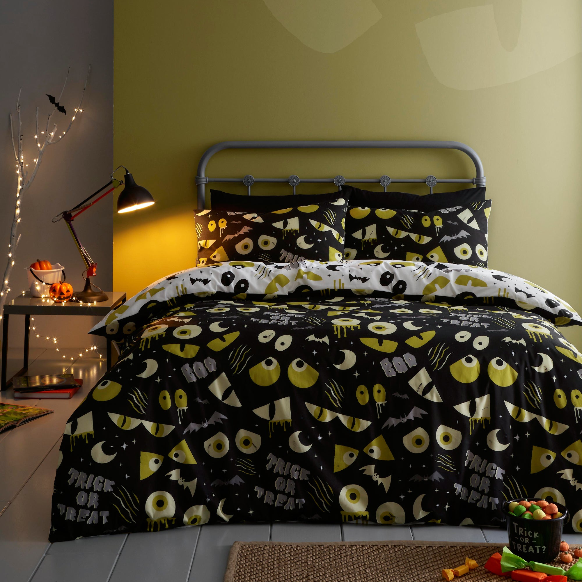 Duvet Cover Set Halloween Trick or Treat by Bedlam in Black