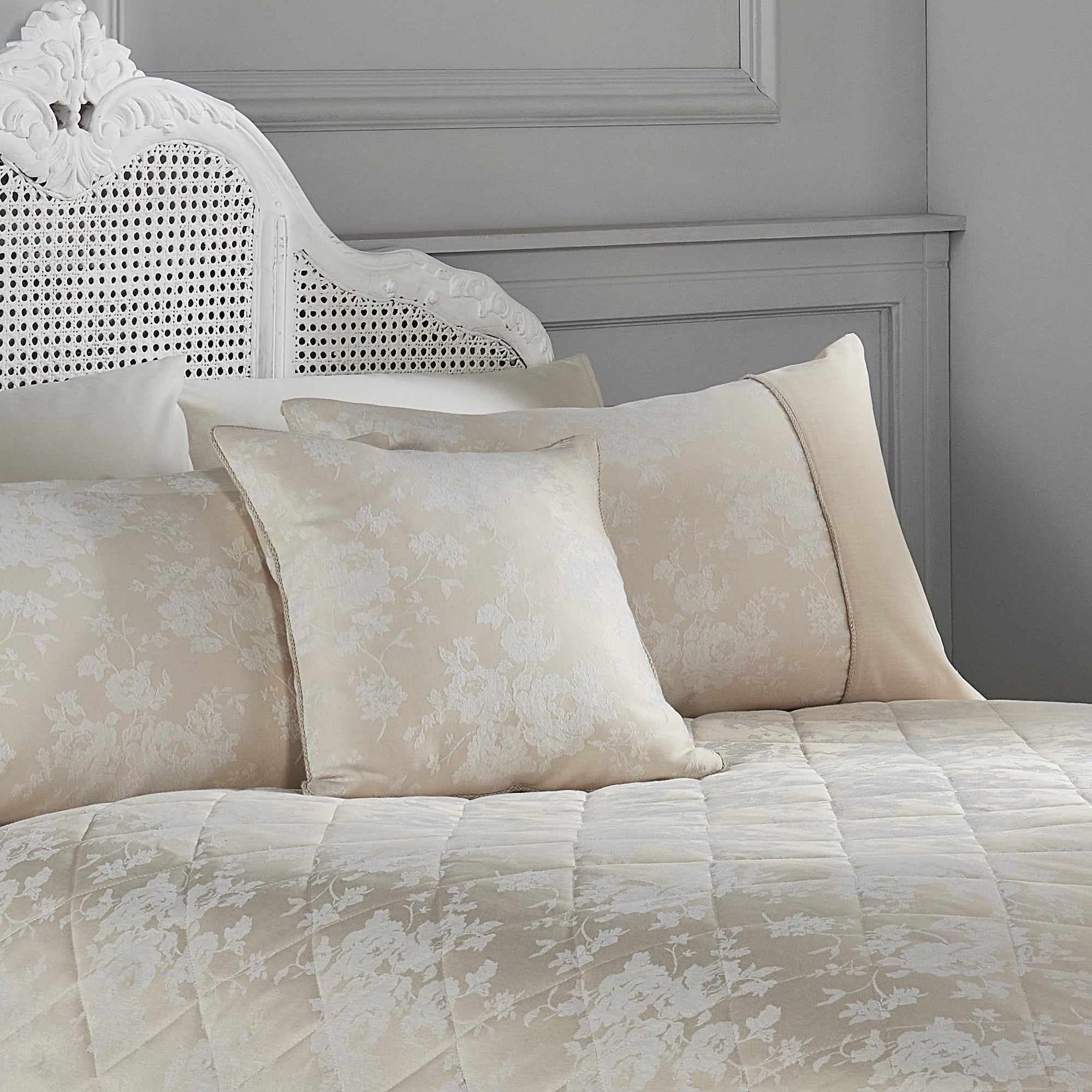 Filled Cushion Imelda by Dreams & Drapes Woven in Ivory